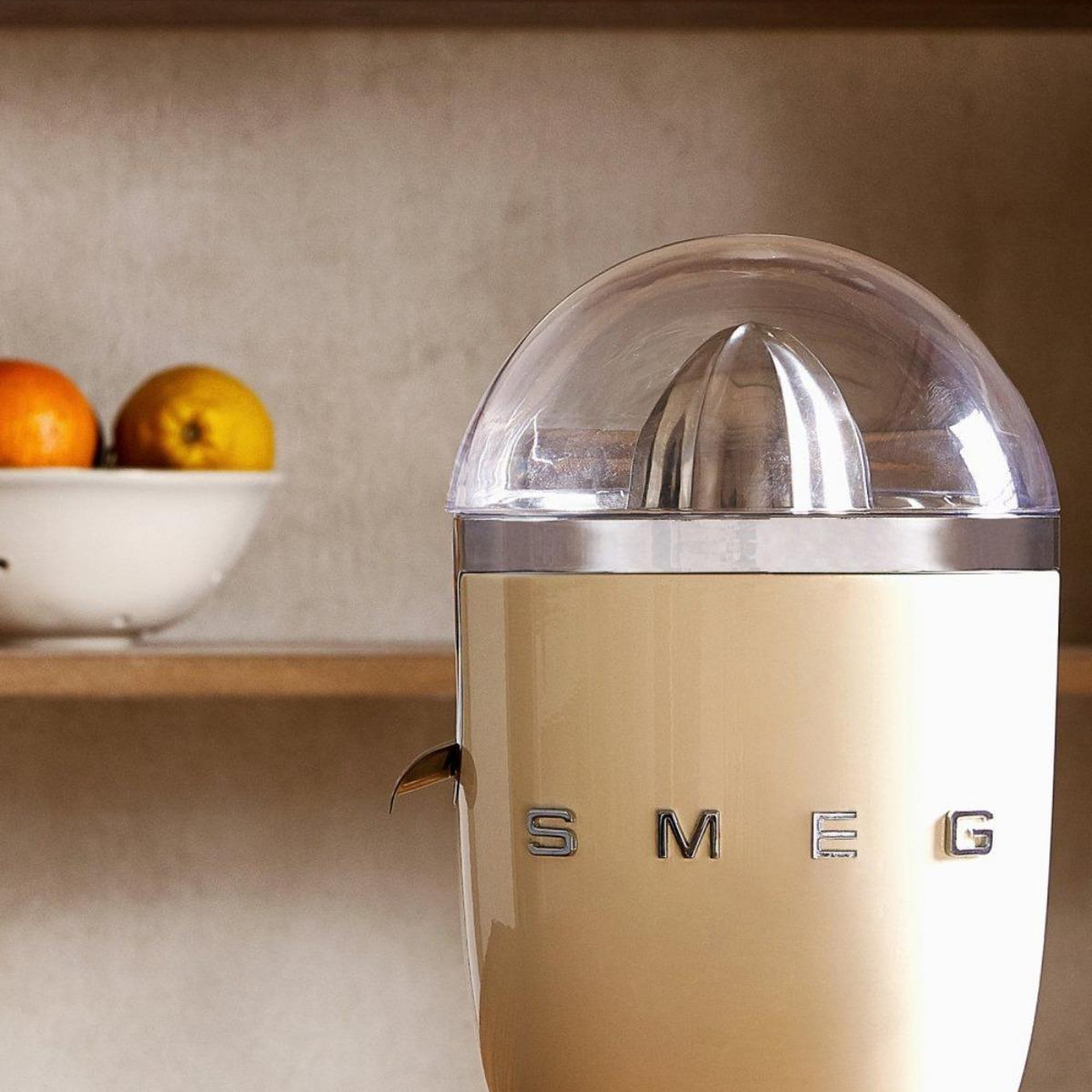 Smeg 50's Style Retro Krem Narenciye Sıkacağı