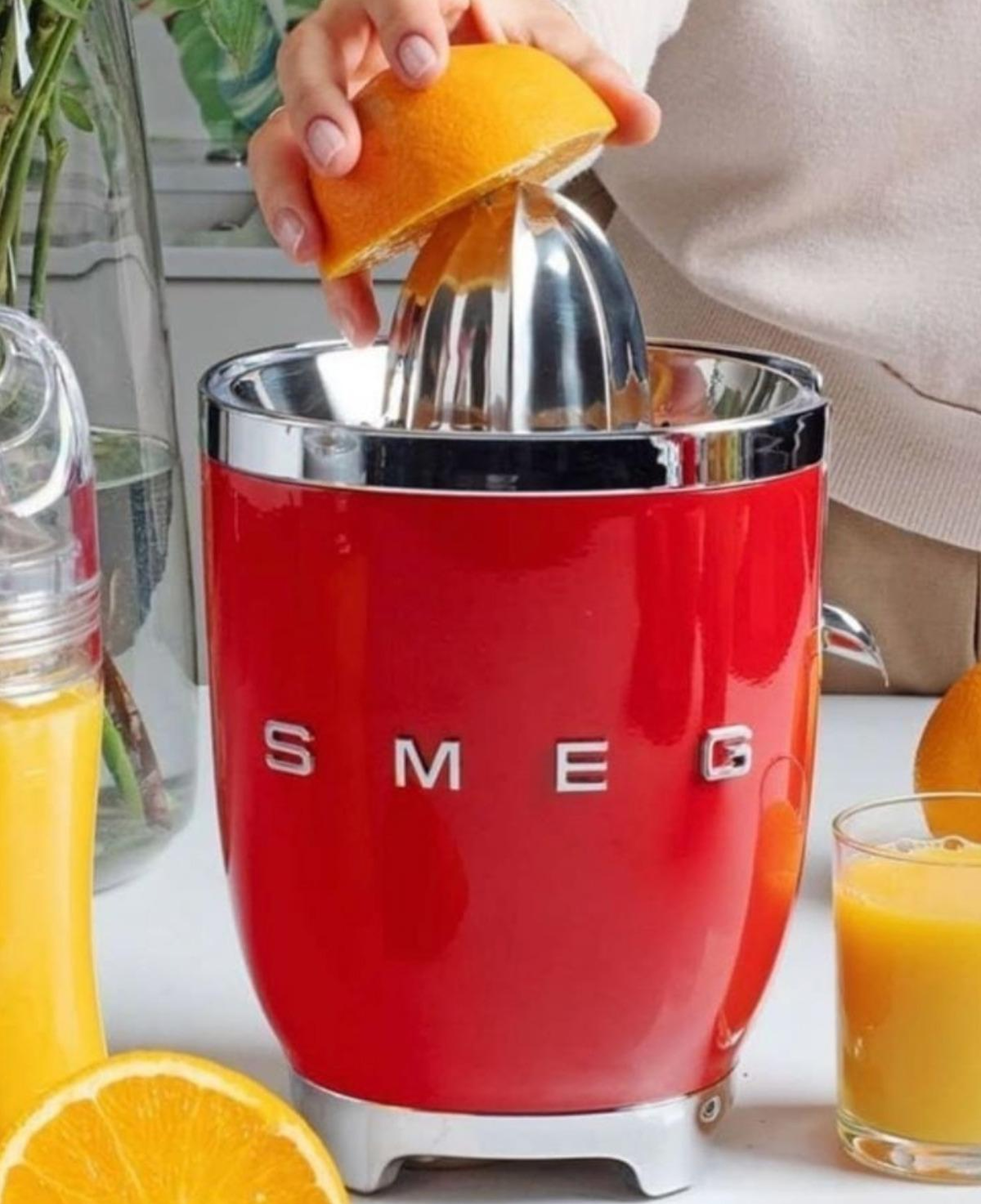 Smeg 50's Style Retro Kırmızı Narenciye Sıkacağı Cjf11rdeu