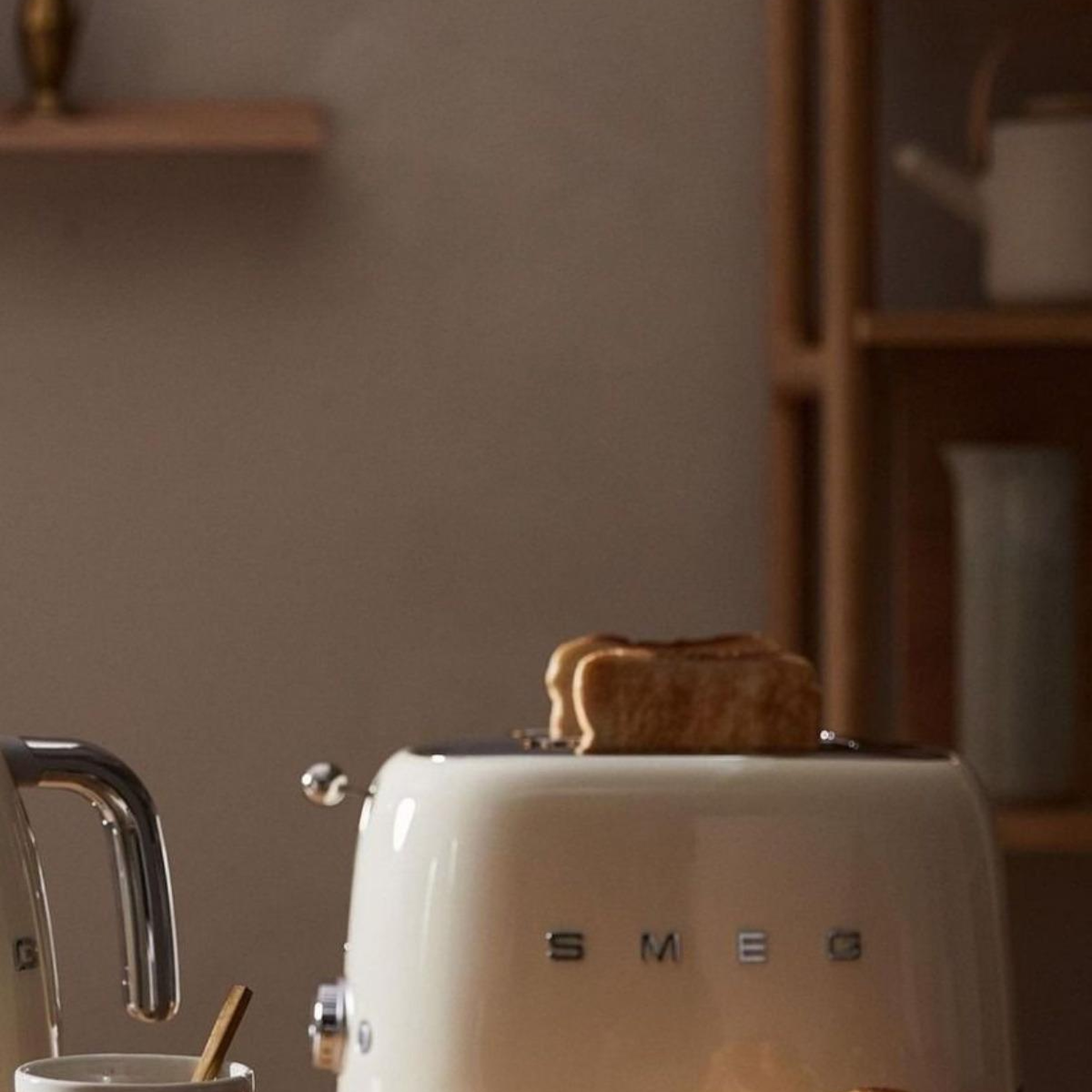 Smeg 50's Style Retro Krem 2x1 Ekmek Kızartma Makinesi TSF01CREU