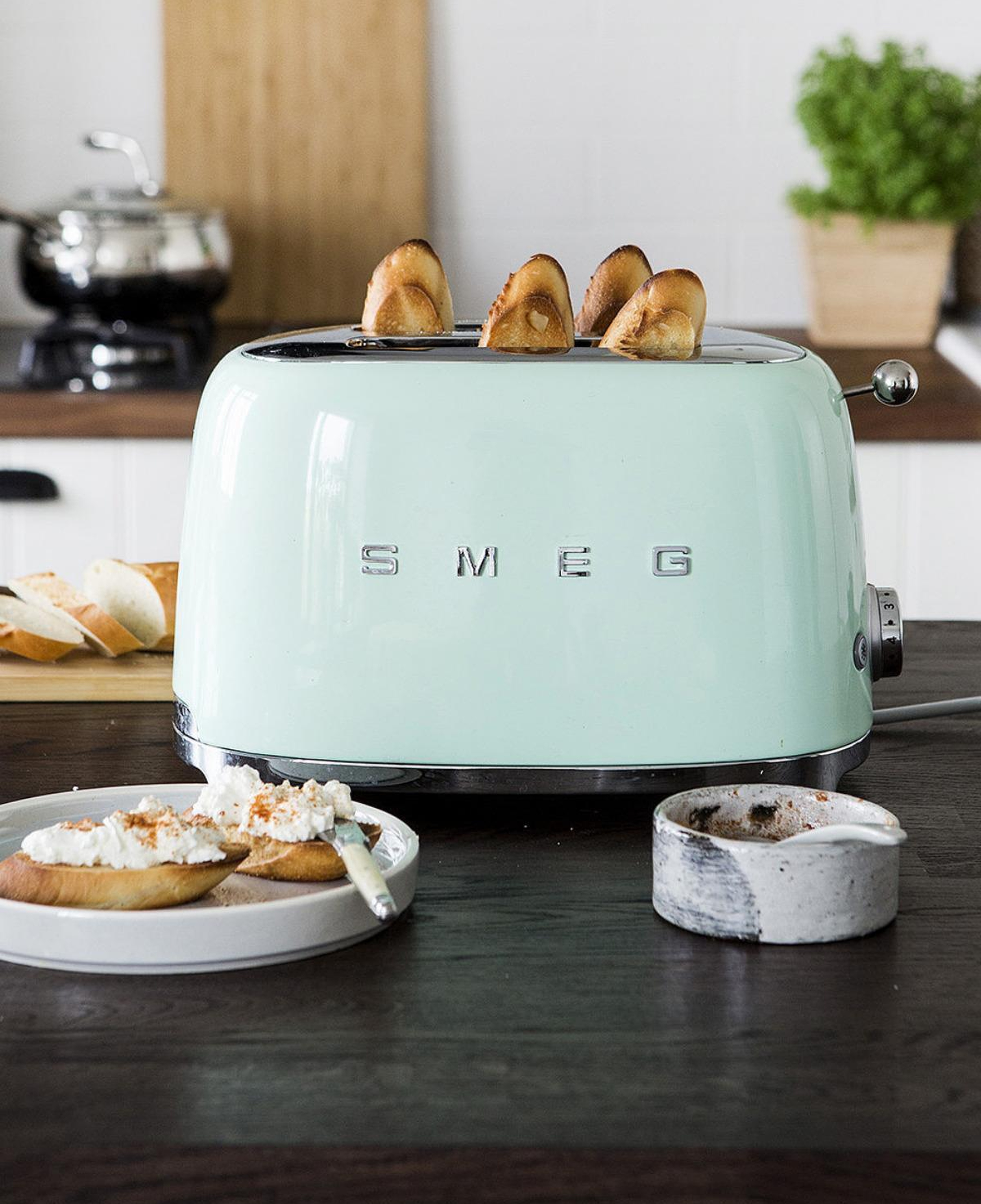 Smeg 50's Style Retro Yeşil Ekmek Kızartma Makinesi TSF01PGEU