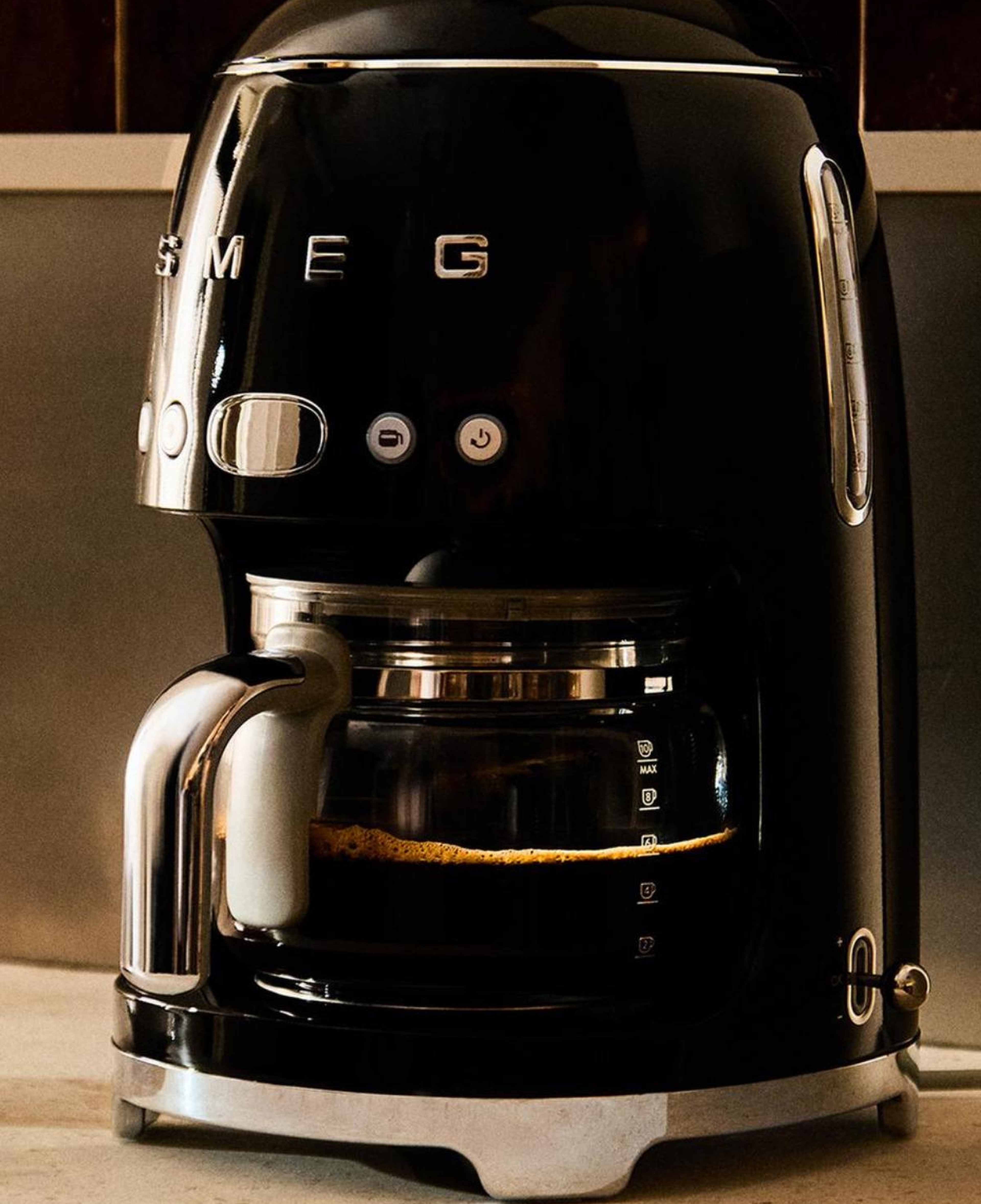 Smeg 50's Style Retro Siyah Filtre Kahve Makinası Dcf02bleu