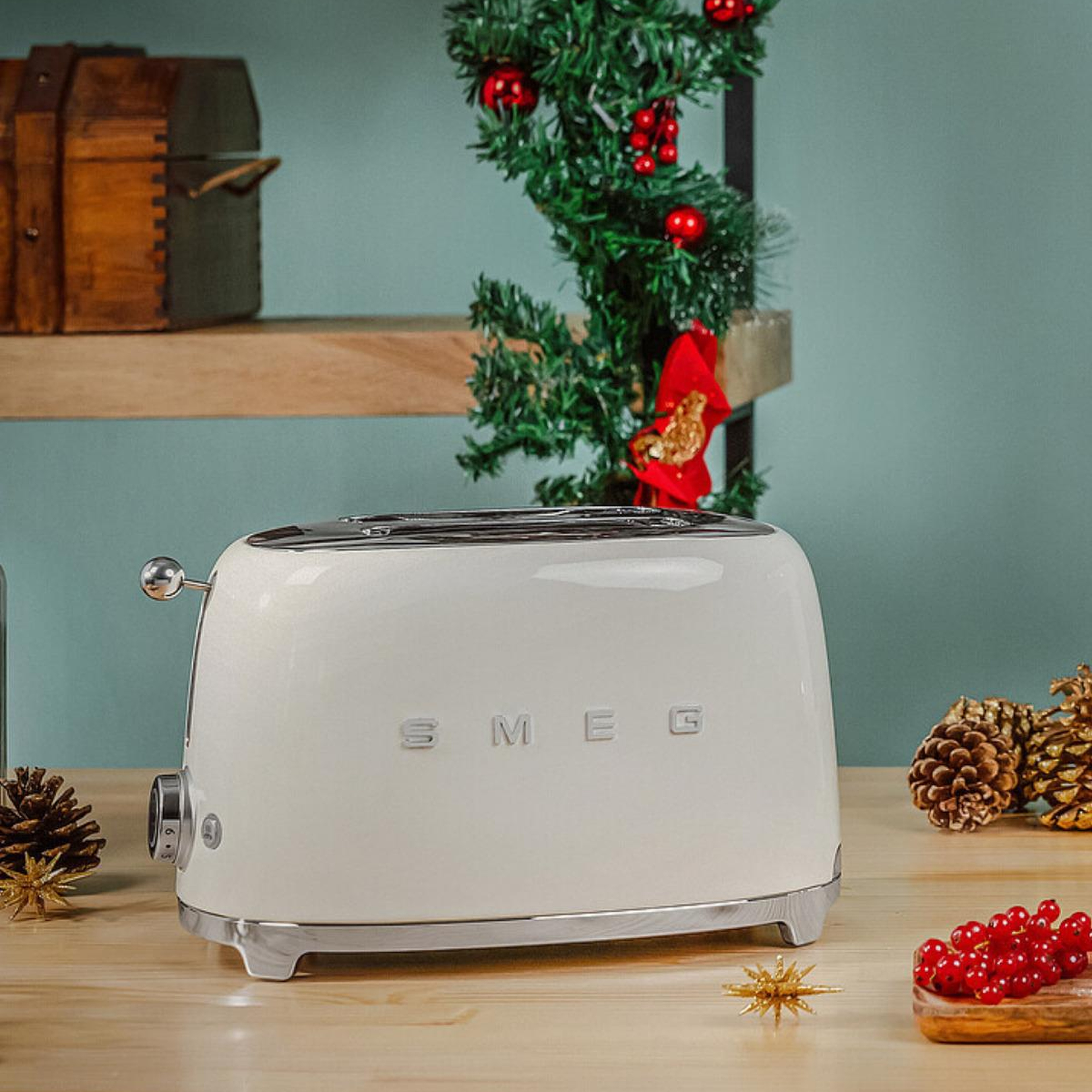 Smeg 50's Style Retro Beyaz Ekmek Kızartma Makinesi 2x1 Tsf01wheu