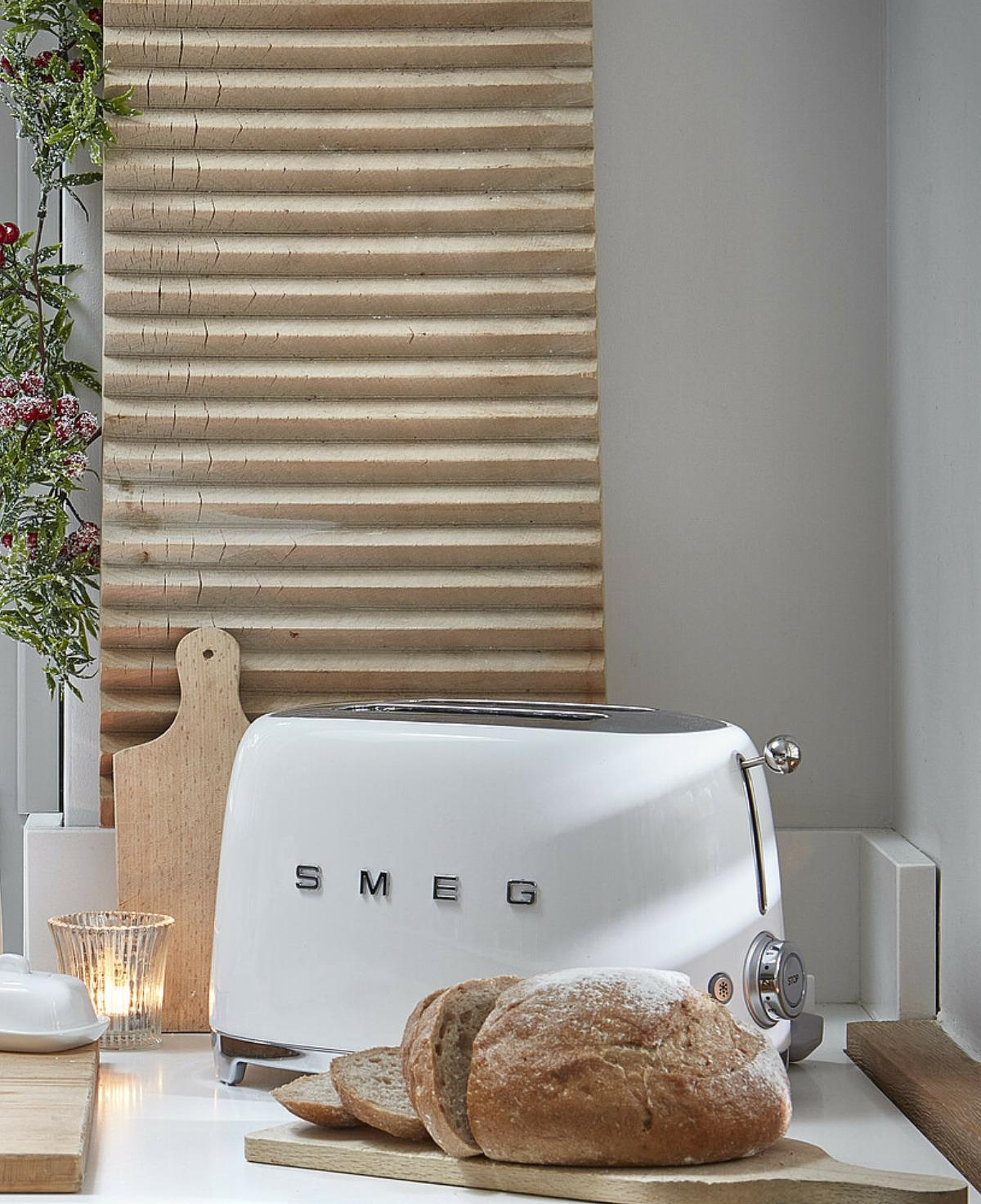 Smeg 50's Style Retro Mat Beyaz Retro 2x1 Ekmek Kızartma Makinesi tsf01whmeu