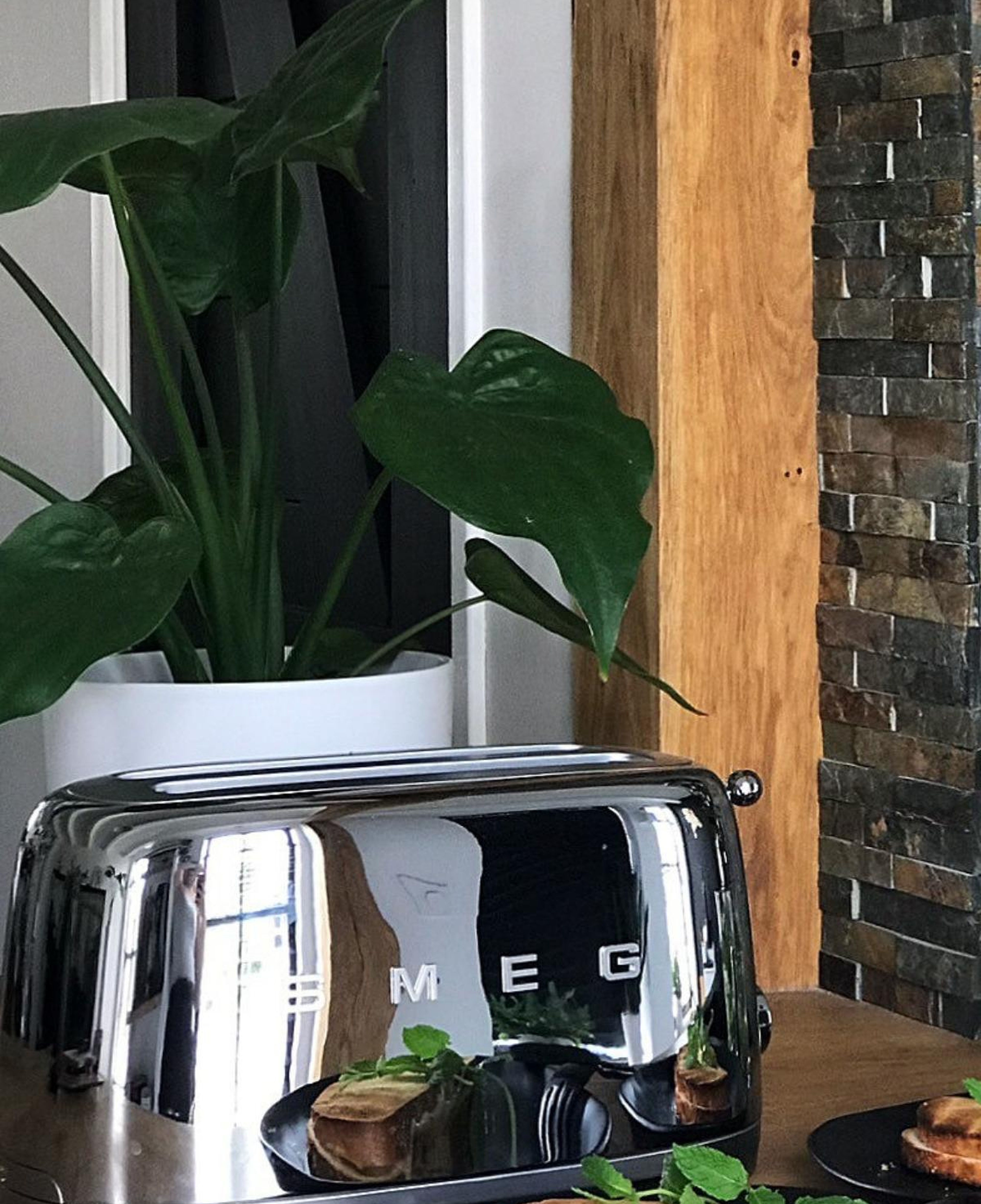 Smeg Çelik Rengi Ekmek Kızartma Makinesi 2x4