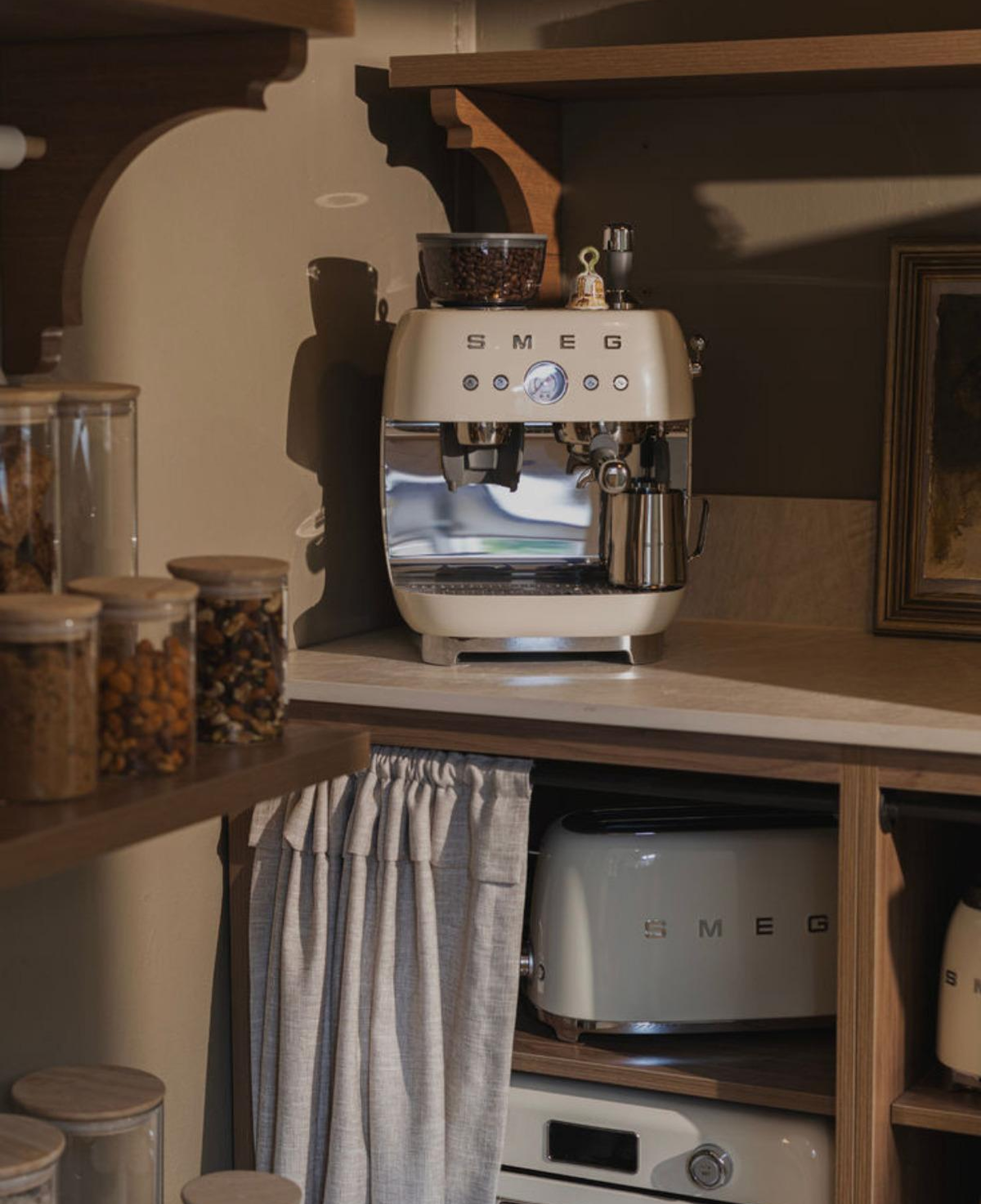 Smeg 50'S Style Retro Krem Öğütücülü Espresso Kahve Makinesi Egf03creu