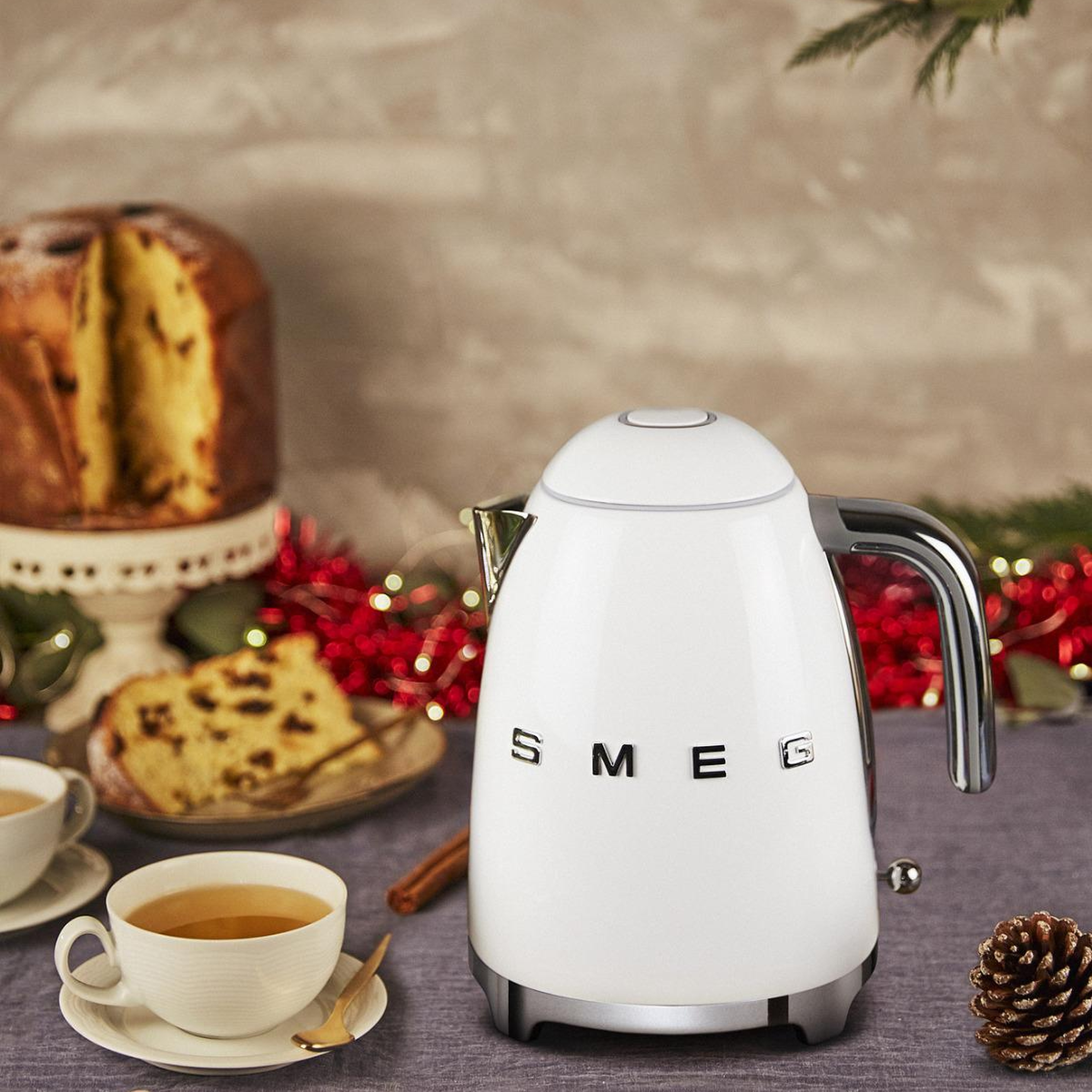 Smeg 50's Style Beyaz Su Isıtıcı Kettle Klf03wheu