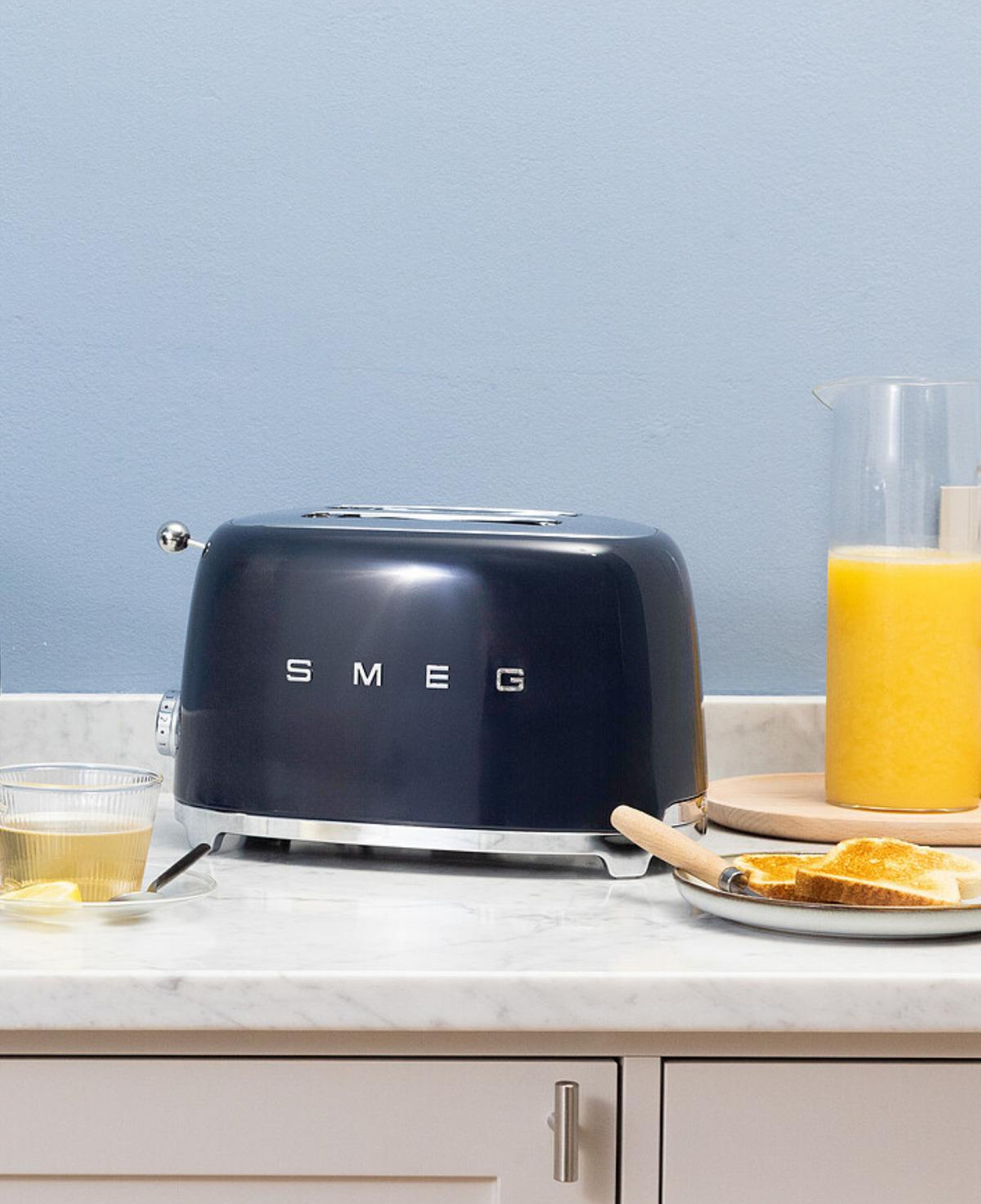 Smeg 50's Style Navy Blue Ekmek Kızartma Makinesi