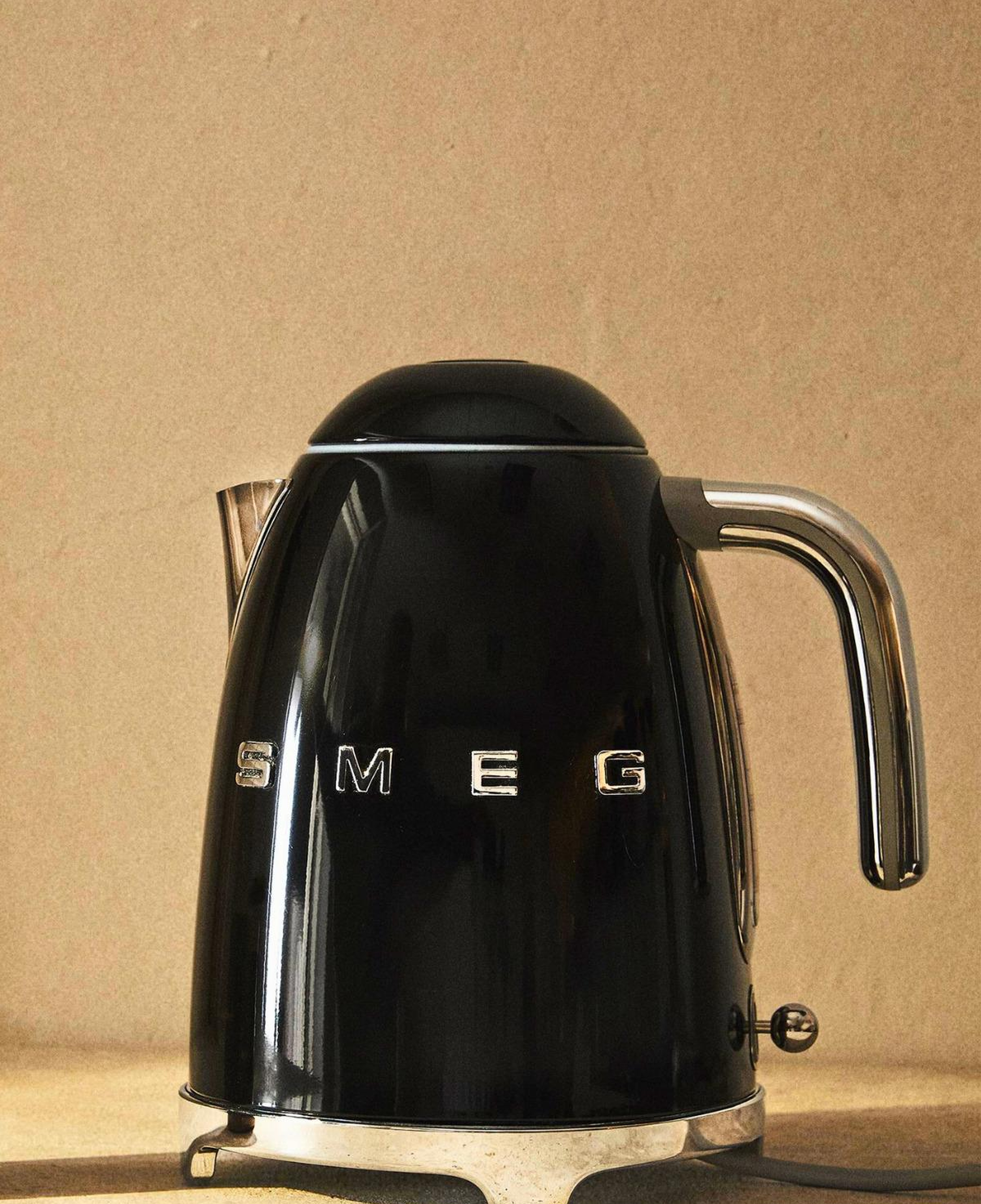 Smeg 50'S Style Retro Su Isıtıcı Kettle Siyah Klf03bleu