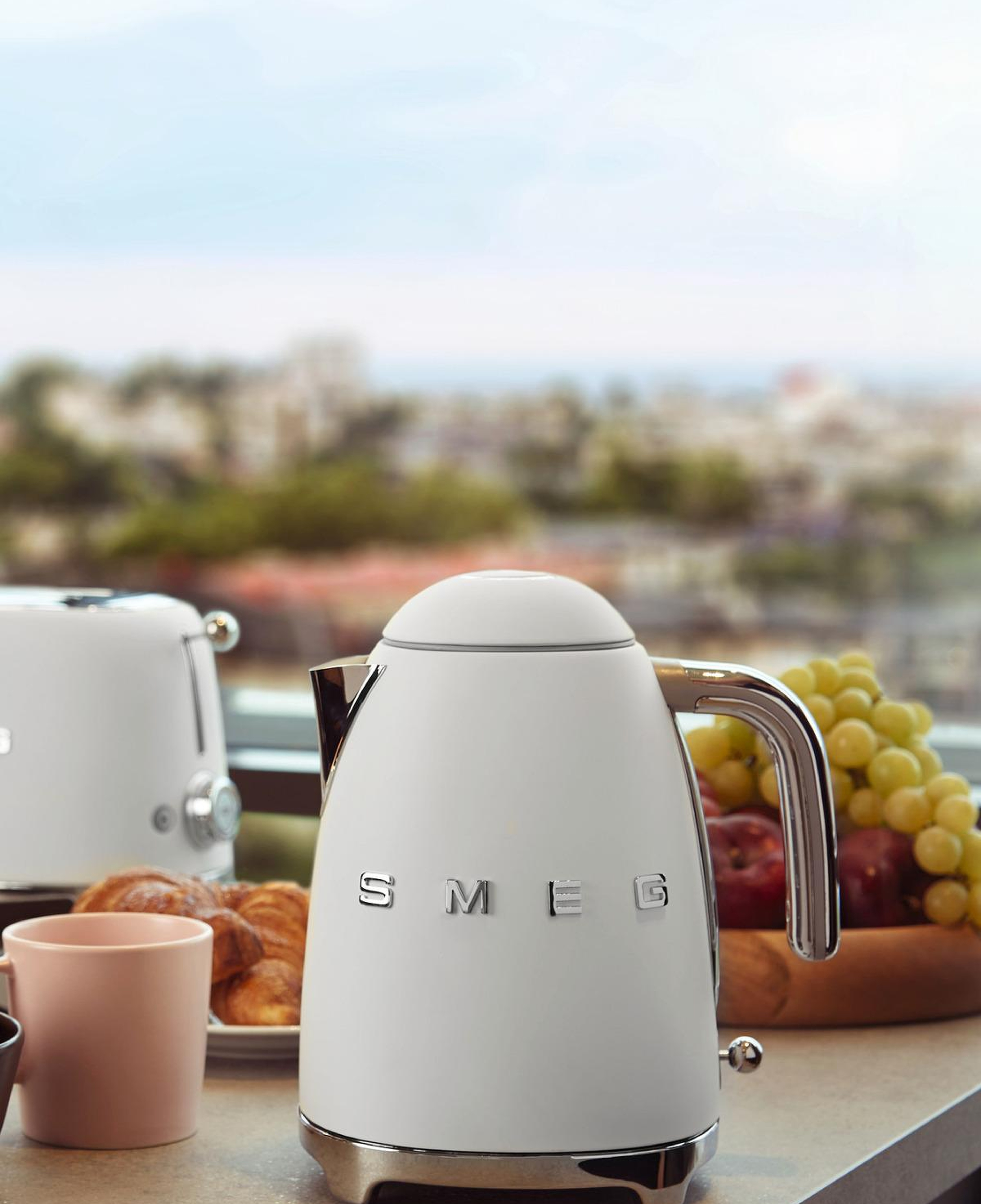 Smeg 50'S Style Retro Mat Beyaz Kettle KLF03WHMEU