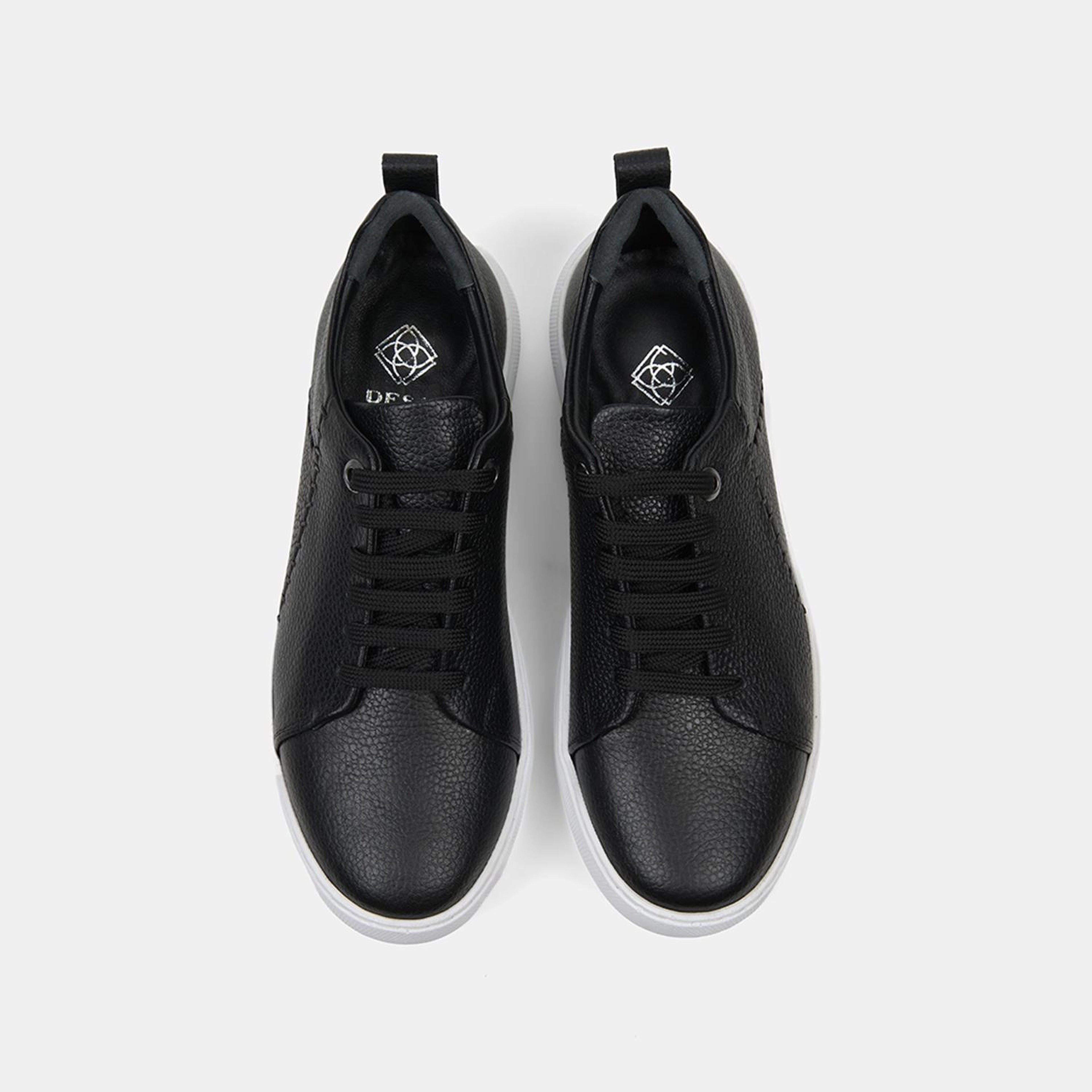 Kadın Siyah Bağcıklı Dikiş Detaylı Dokulu Deri Spor Ayakkabı