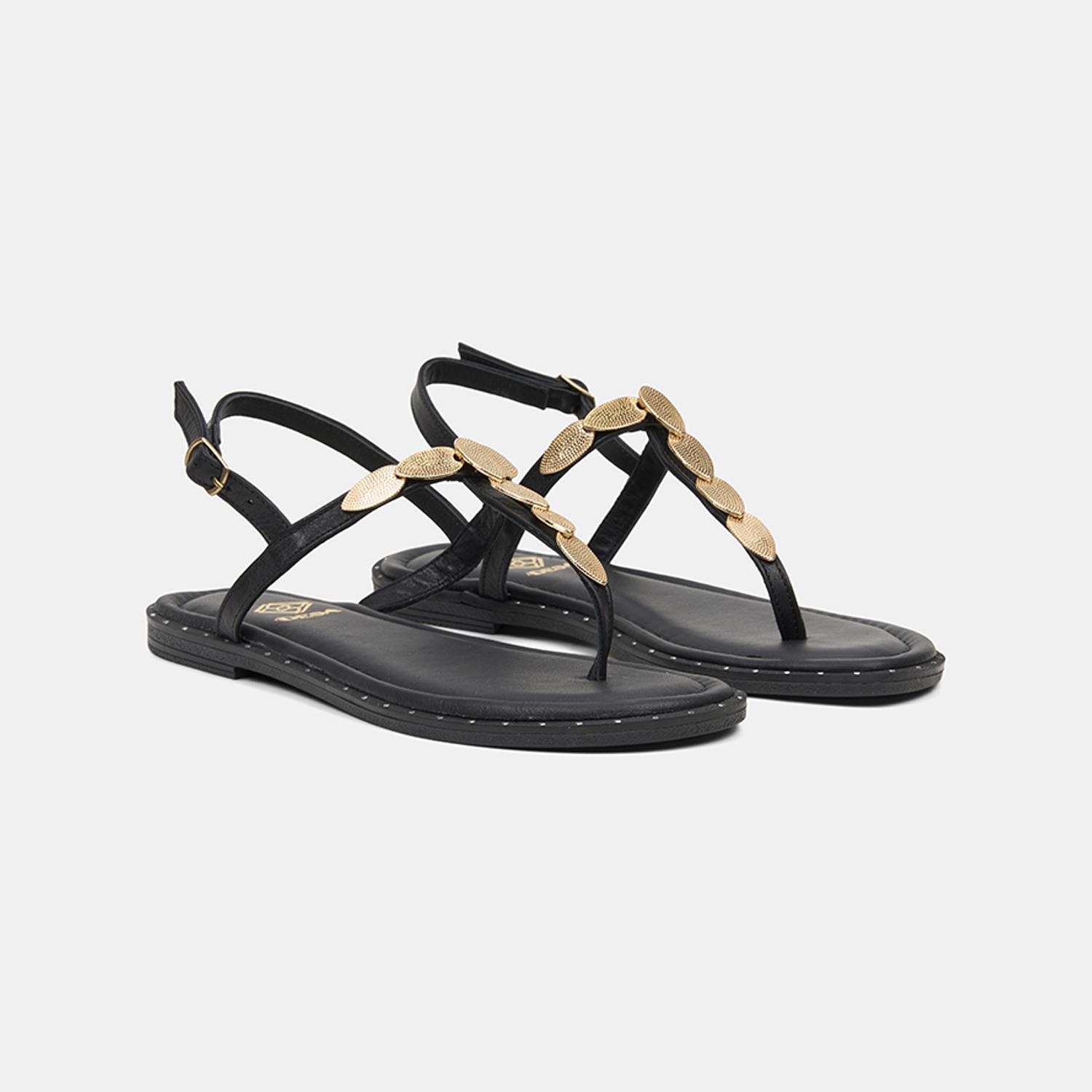 Kadın Siyah Gold Toka Aksesuarlı Parmak Arası Deri Sandalet