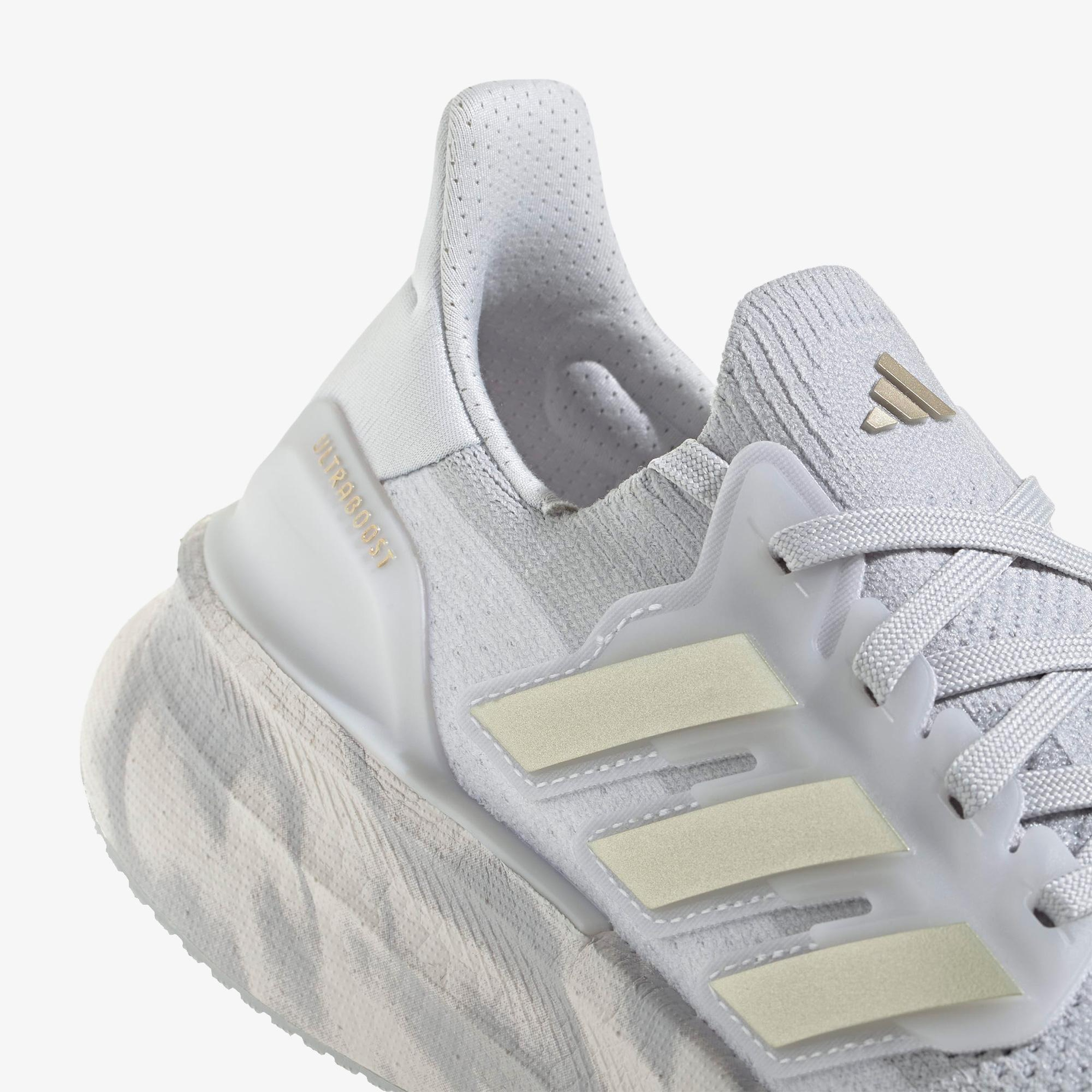 adidas Ultraboost 5 Kadın Gri Koşu Ayakkabısı
