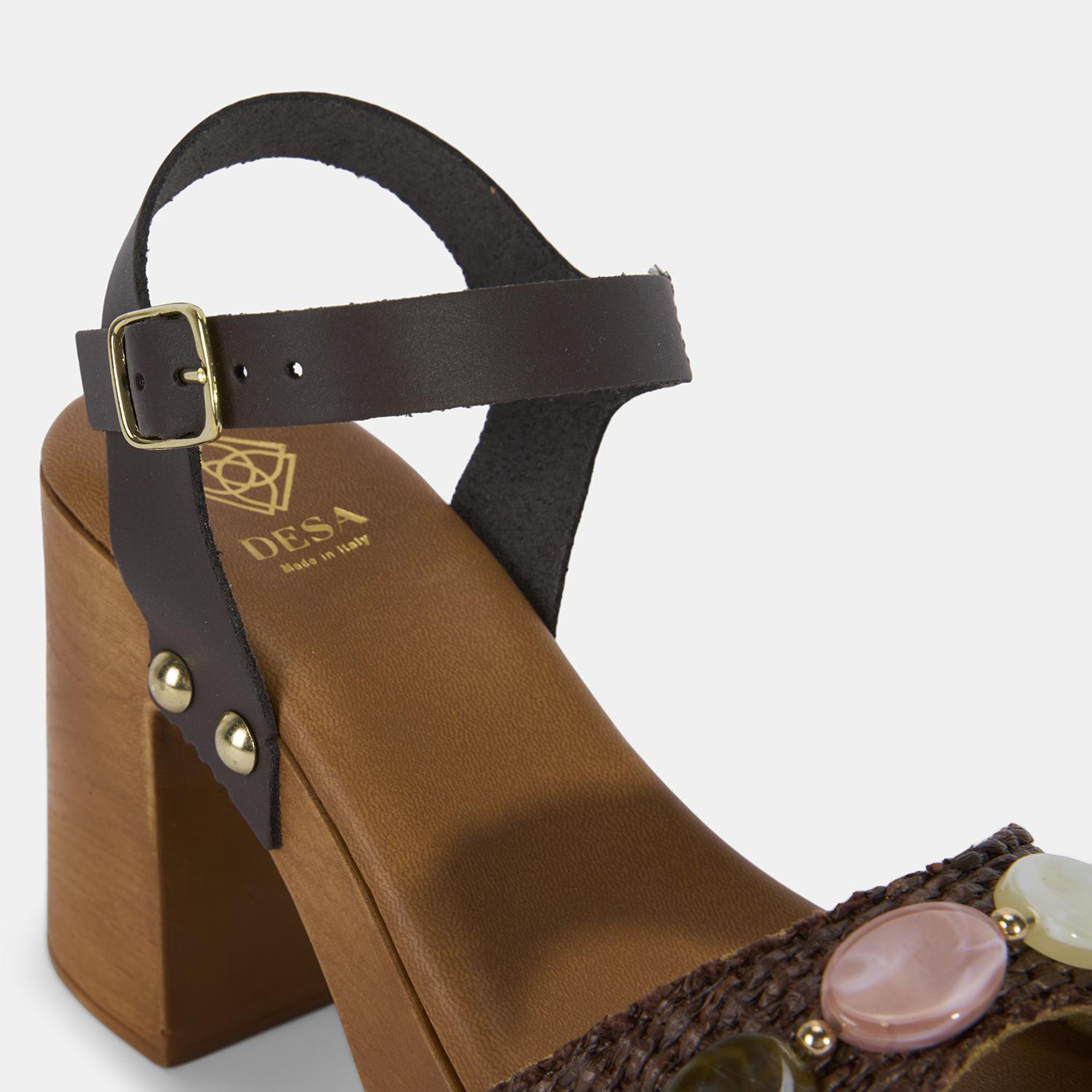 Kadın Kahve Renkli Taş Detaylı Topuklu Hasır Sandalet