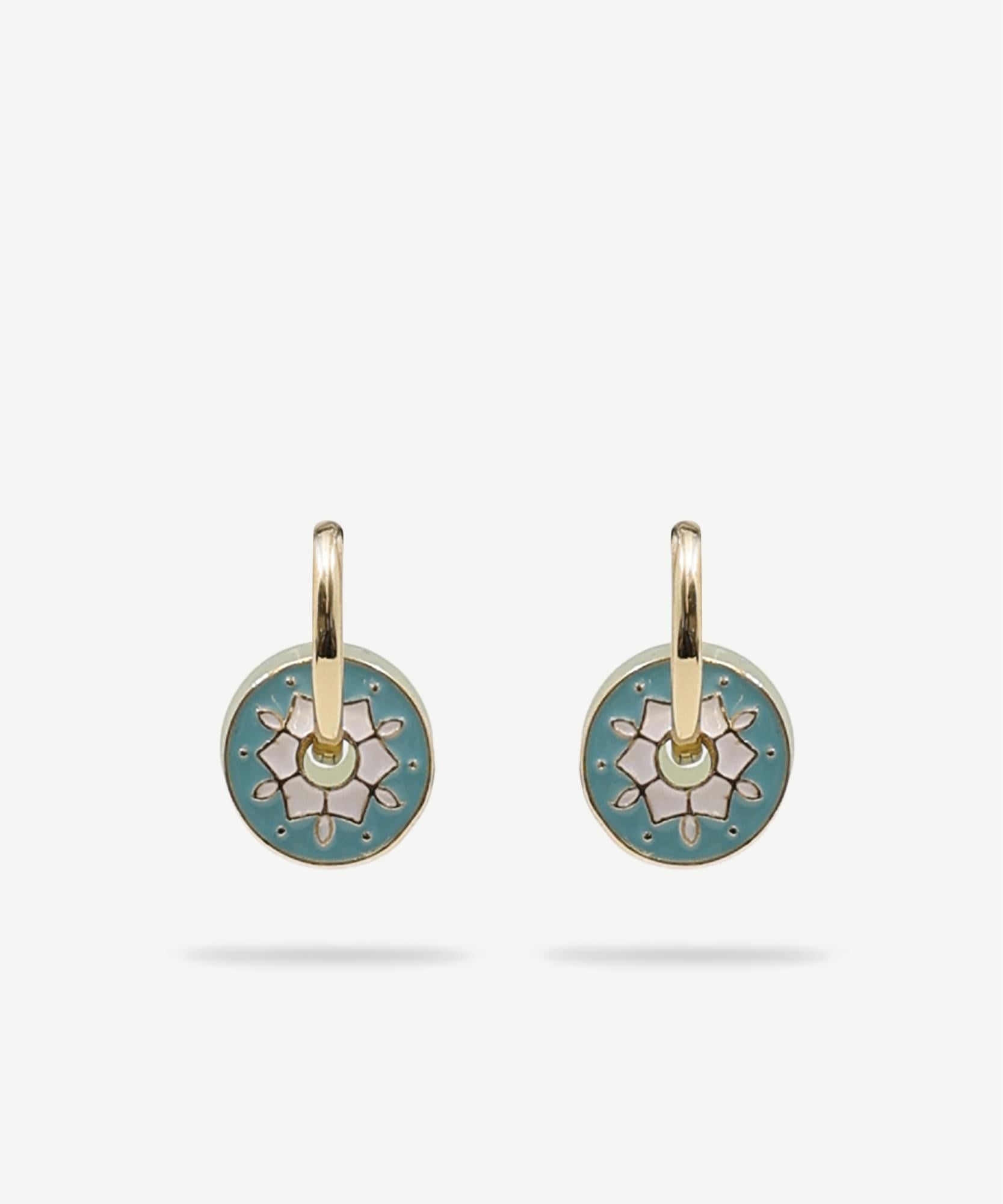 YARGICI Çıkarılabilir Aksesuarlı Halka Küpe