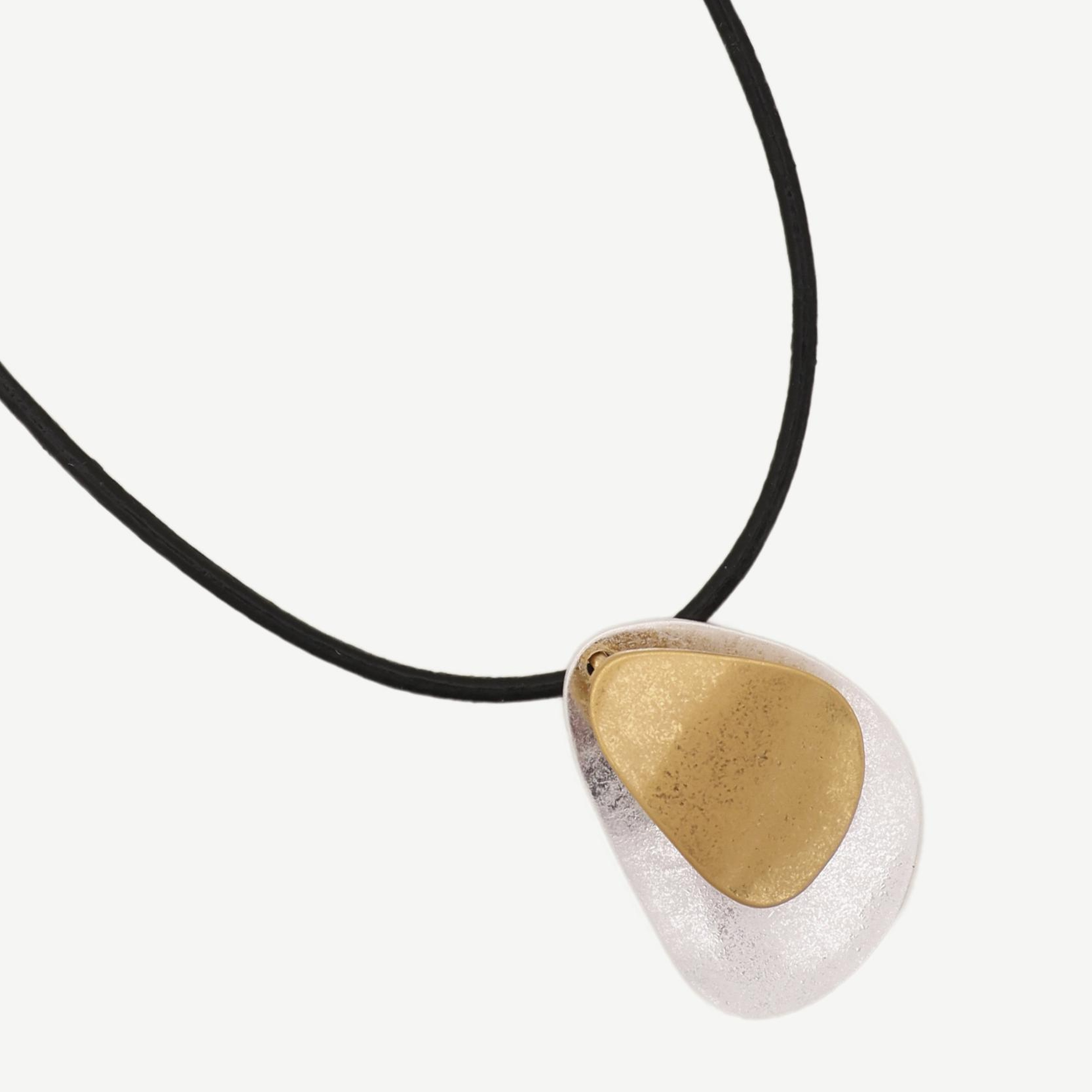 YARGICI Metal Aksesuar Detaylı Kolye