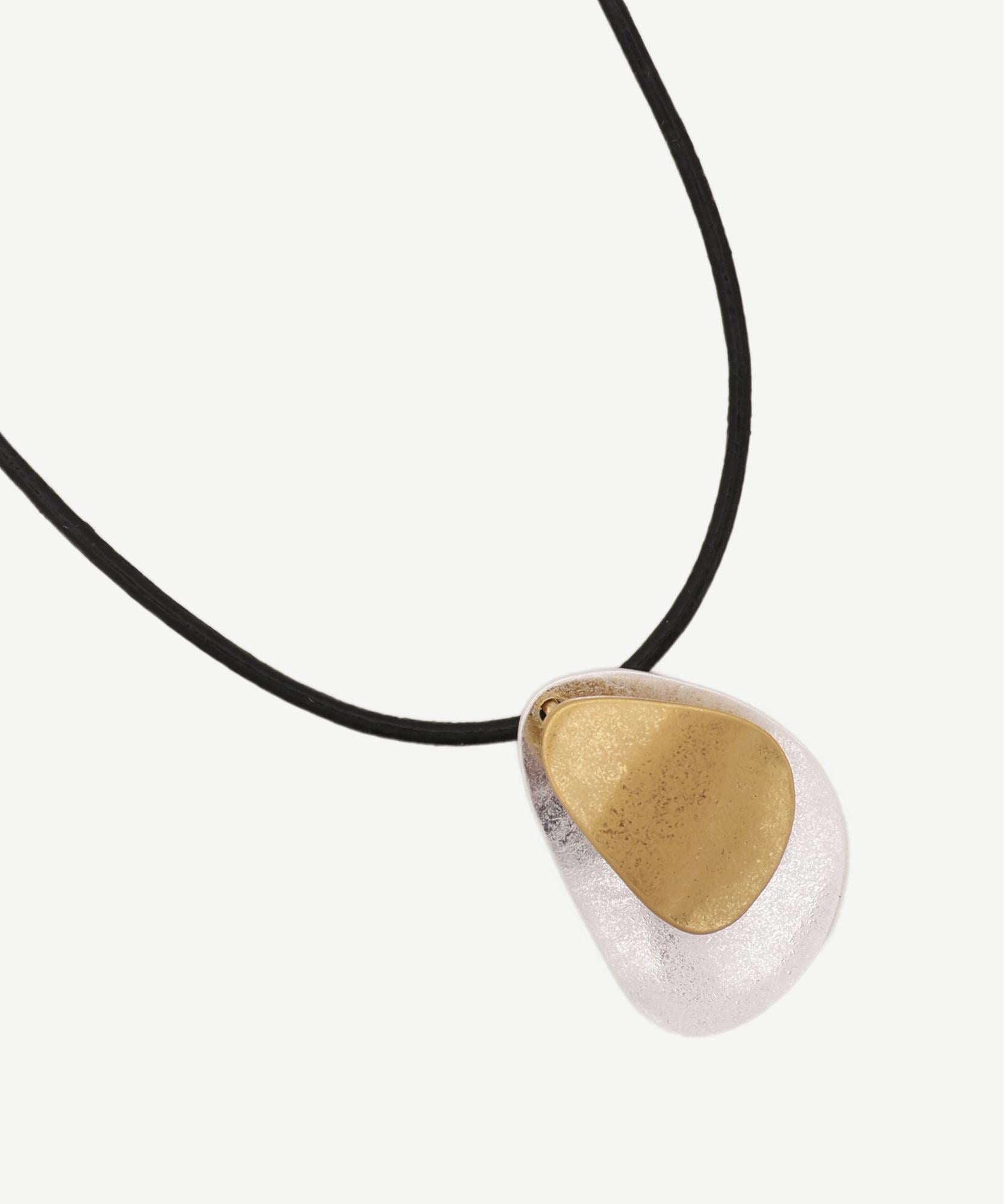 YARGICI Metal Aksesuar Detaylı Kolye