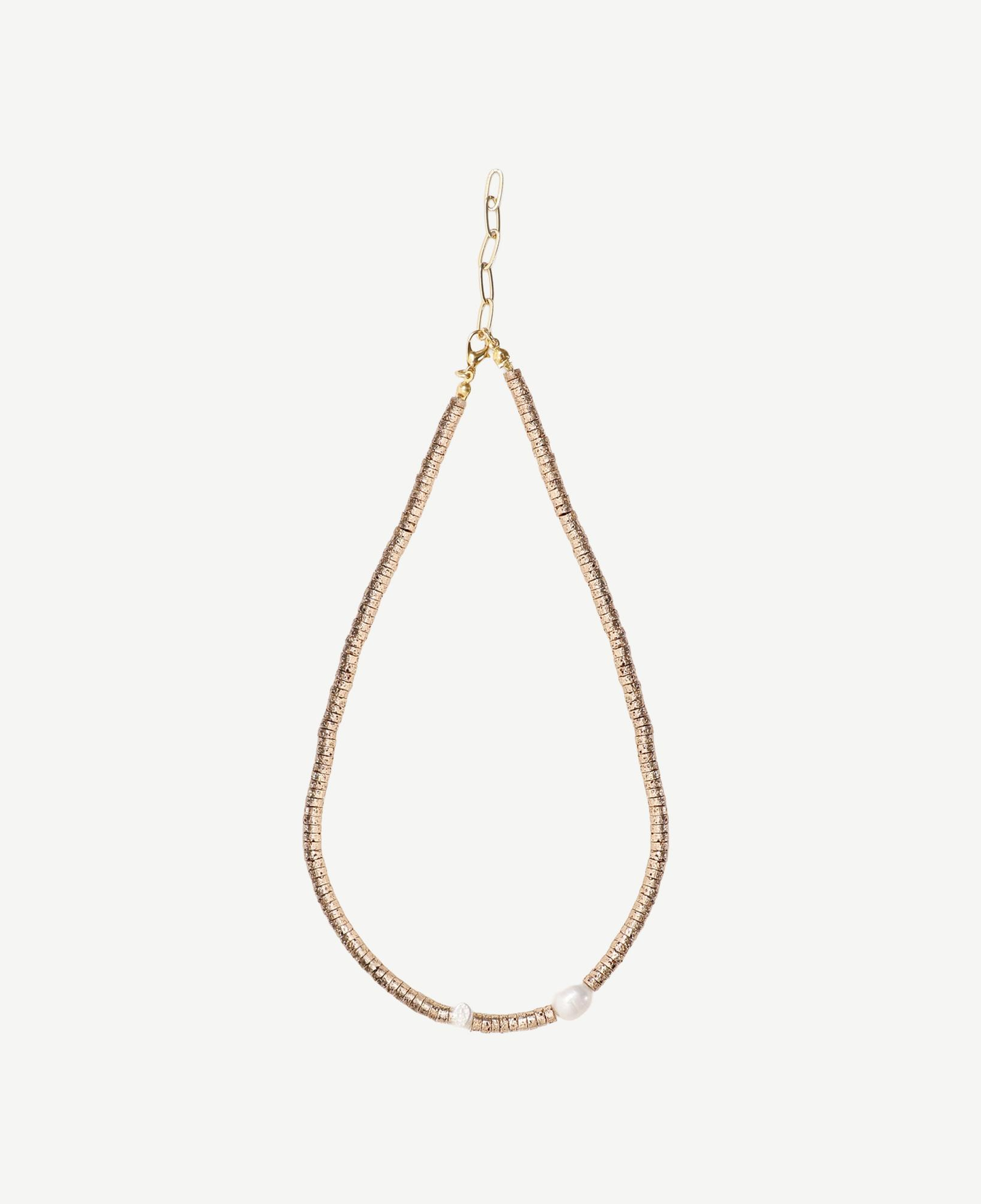 YARGICI Volkanik Taş Ve İnci Detaylı Kolye