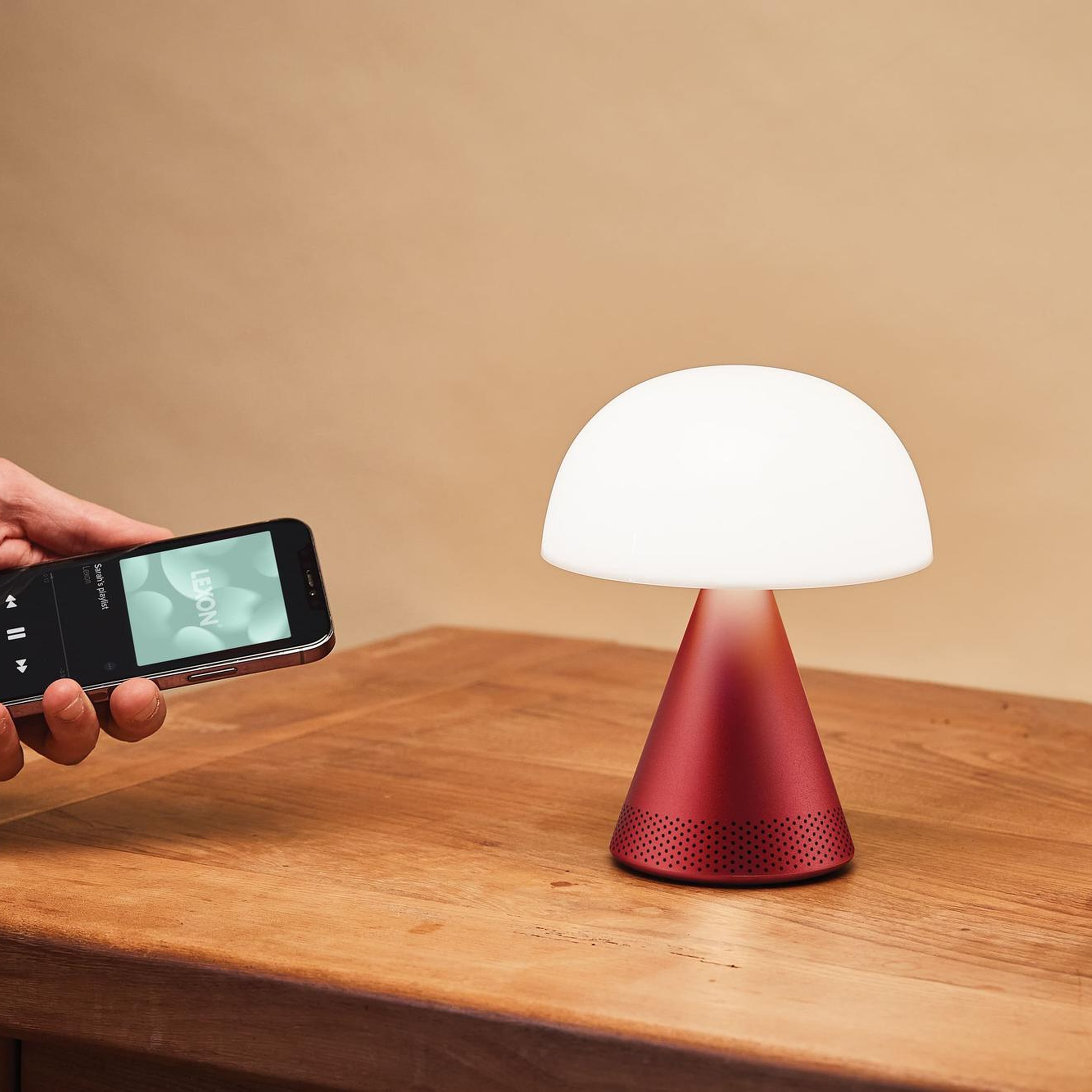 Lexon Mina L Led Lamba ve  Bluetooth Hoparlör Koyu Kırmızı
