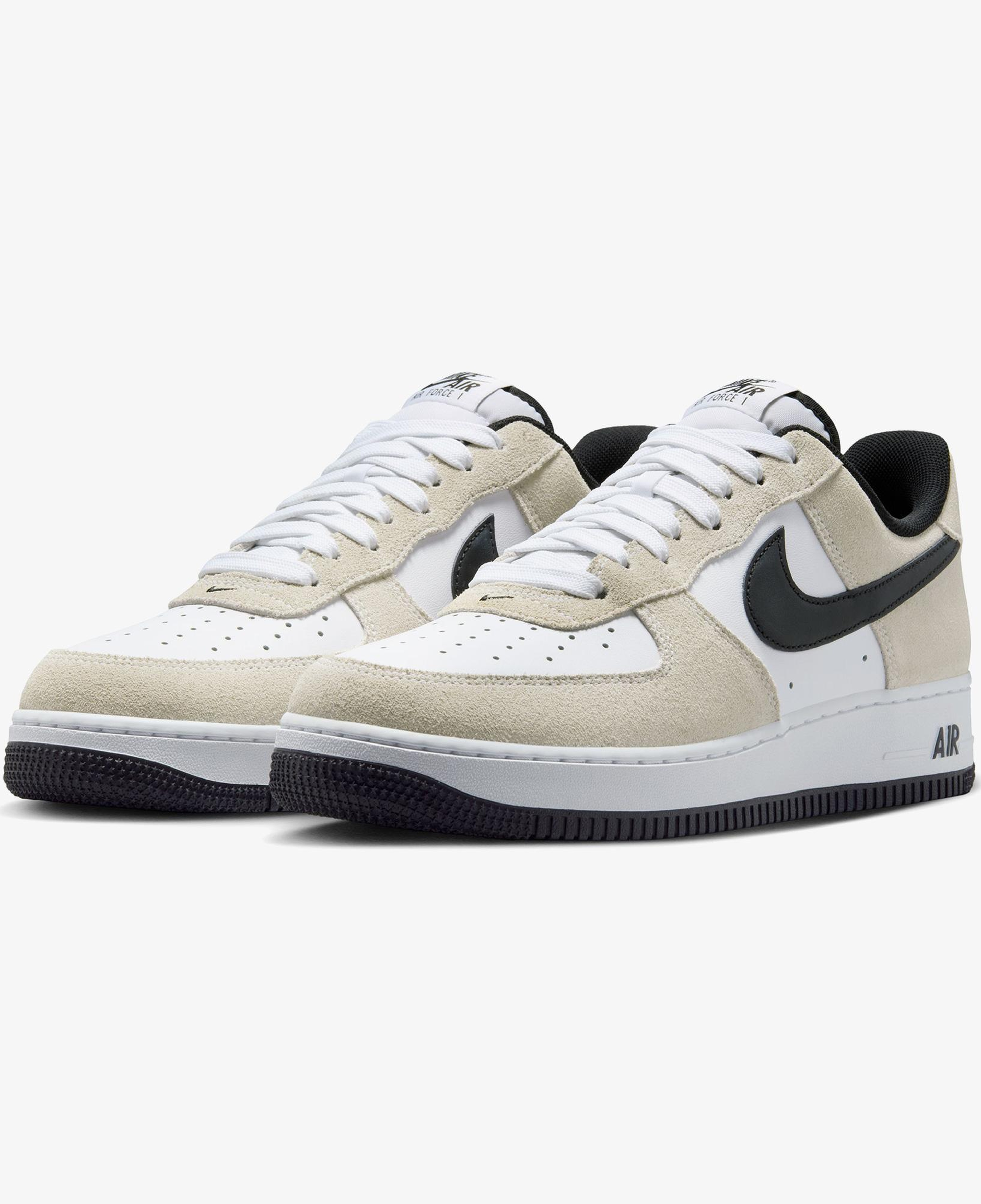 Nike Air Force 1 '07 LV8 Erkek Beyaz Spor Ayakkabı