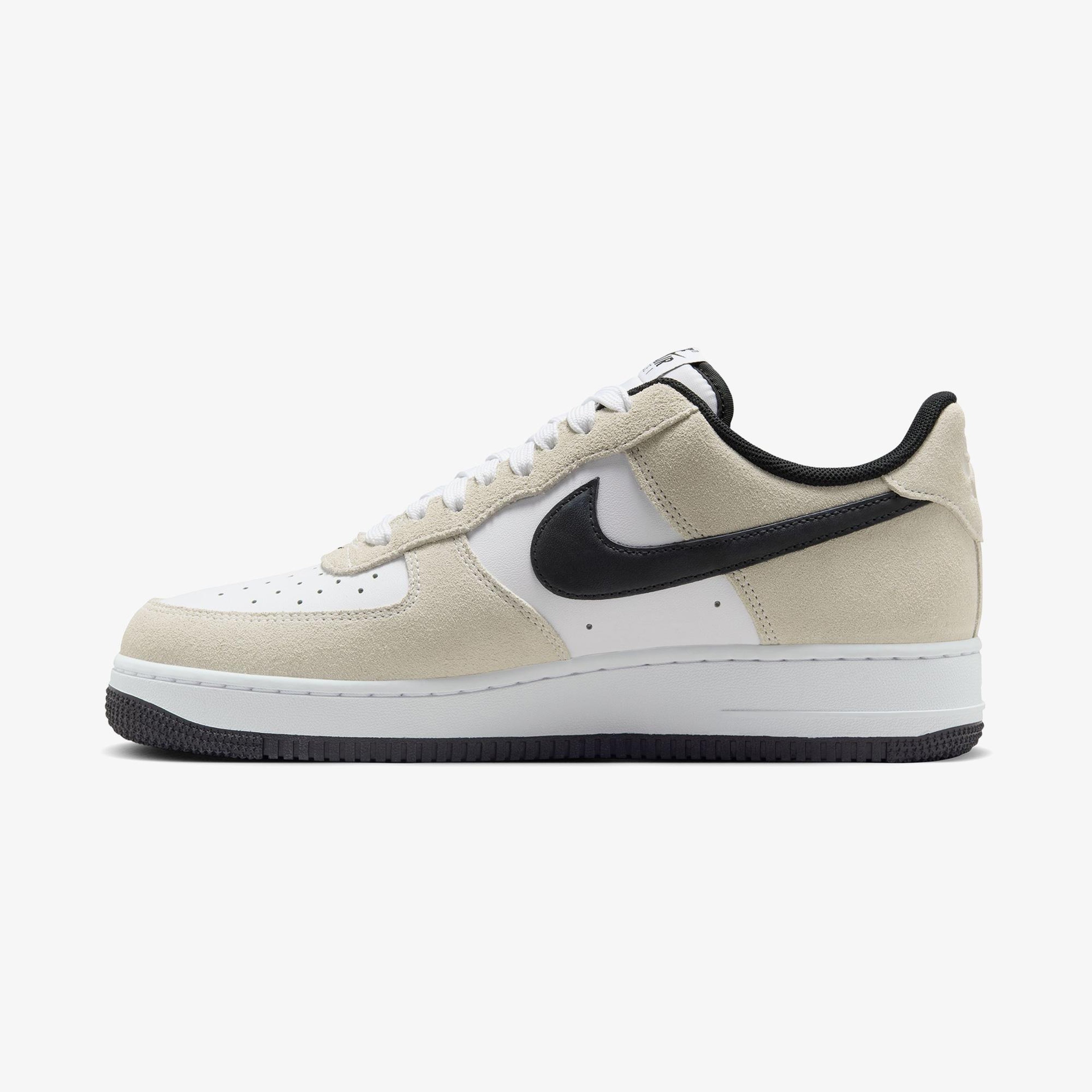 Nike Air Force 1 '07 LV8 Erkek Beyaz Spor Ayakkabı