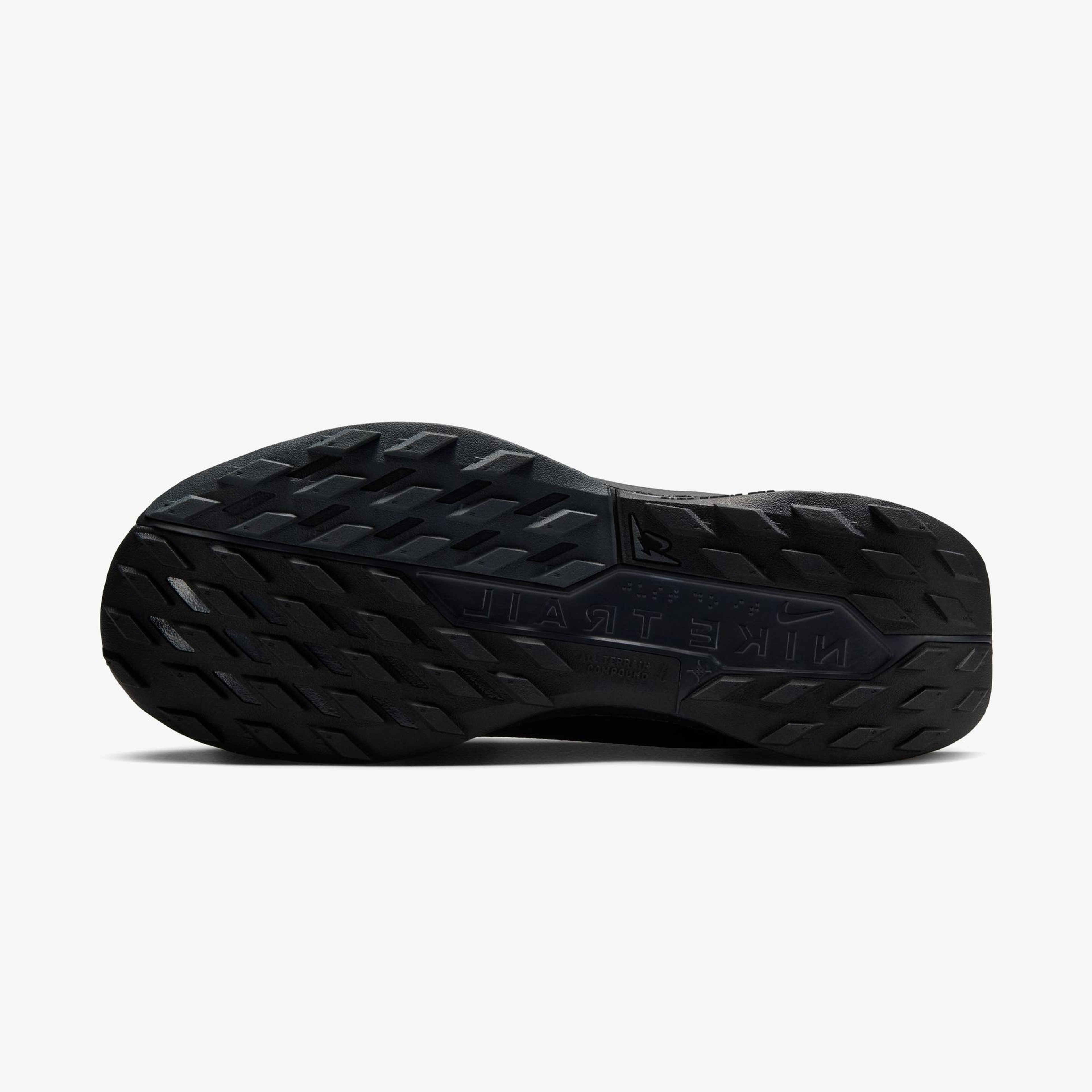 Nike Pegasus Trail 5 Gore-Tex Kadın Siyah Koşu Ayakkabısı