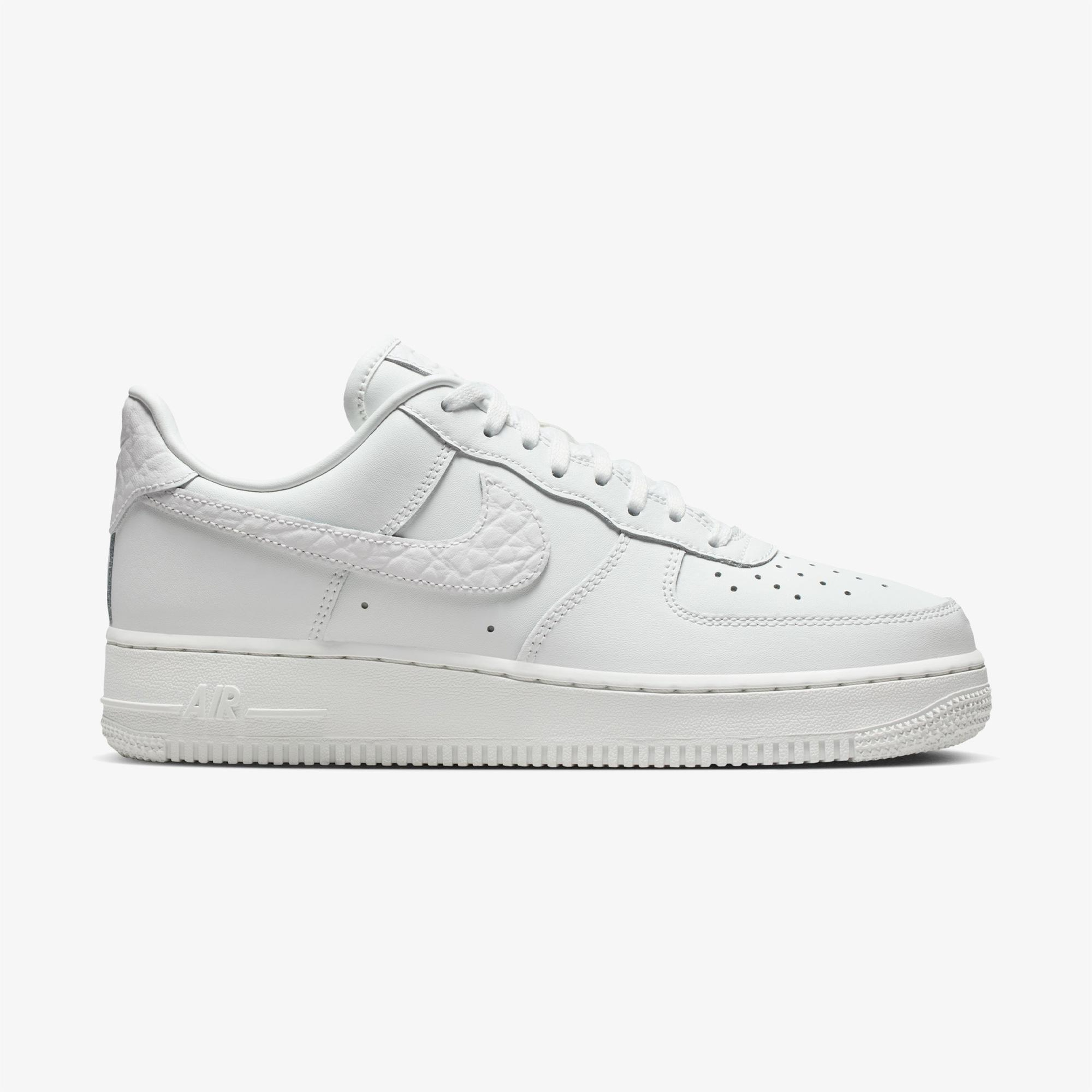 Nike Air Force 1 '07 Low Kadın Beyaz Spor Ayakkabı