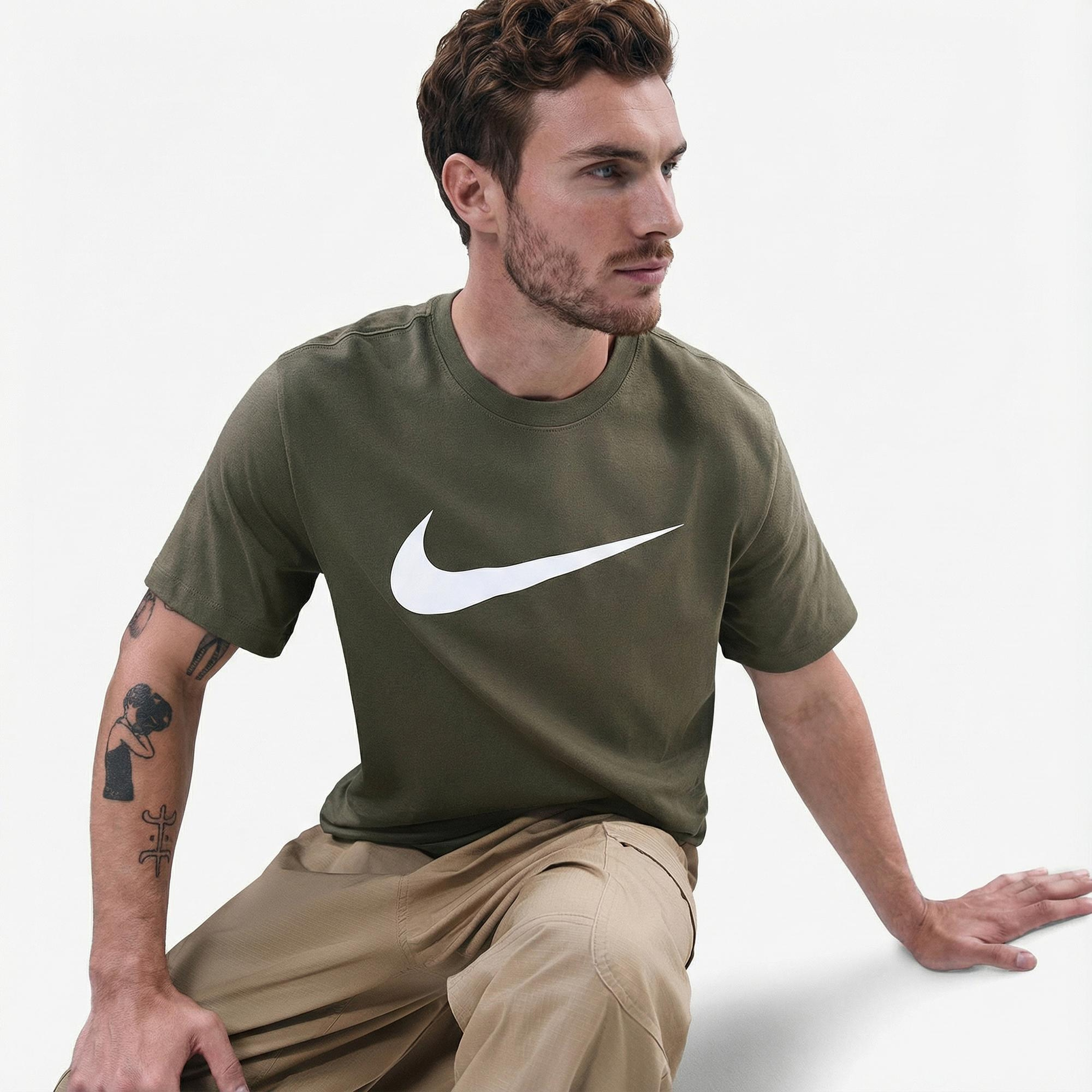Nike Sportswear Icon Swoosh Erkek Haki T-Shirt