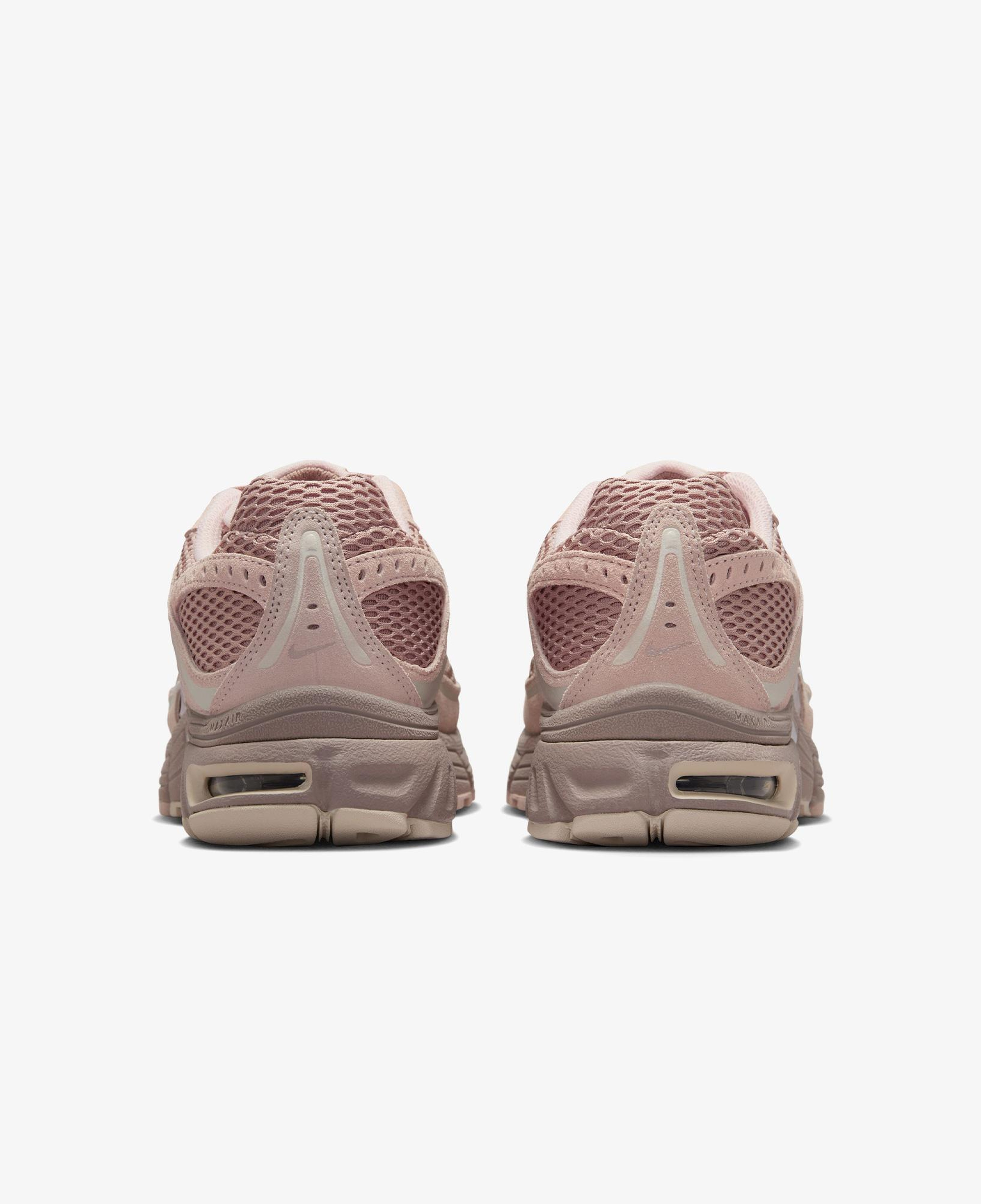 Nike Air Max Moto Kadın Pembe Spor Ayakkabı