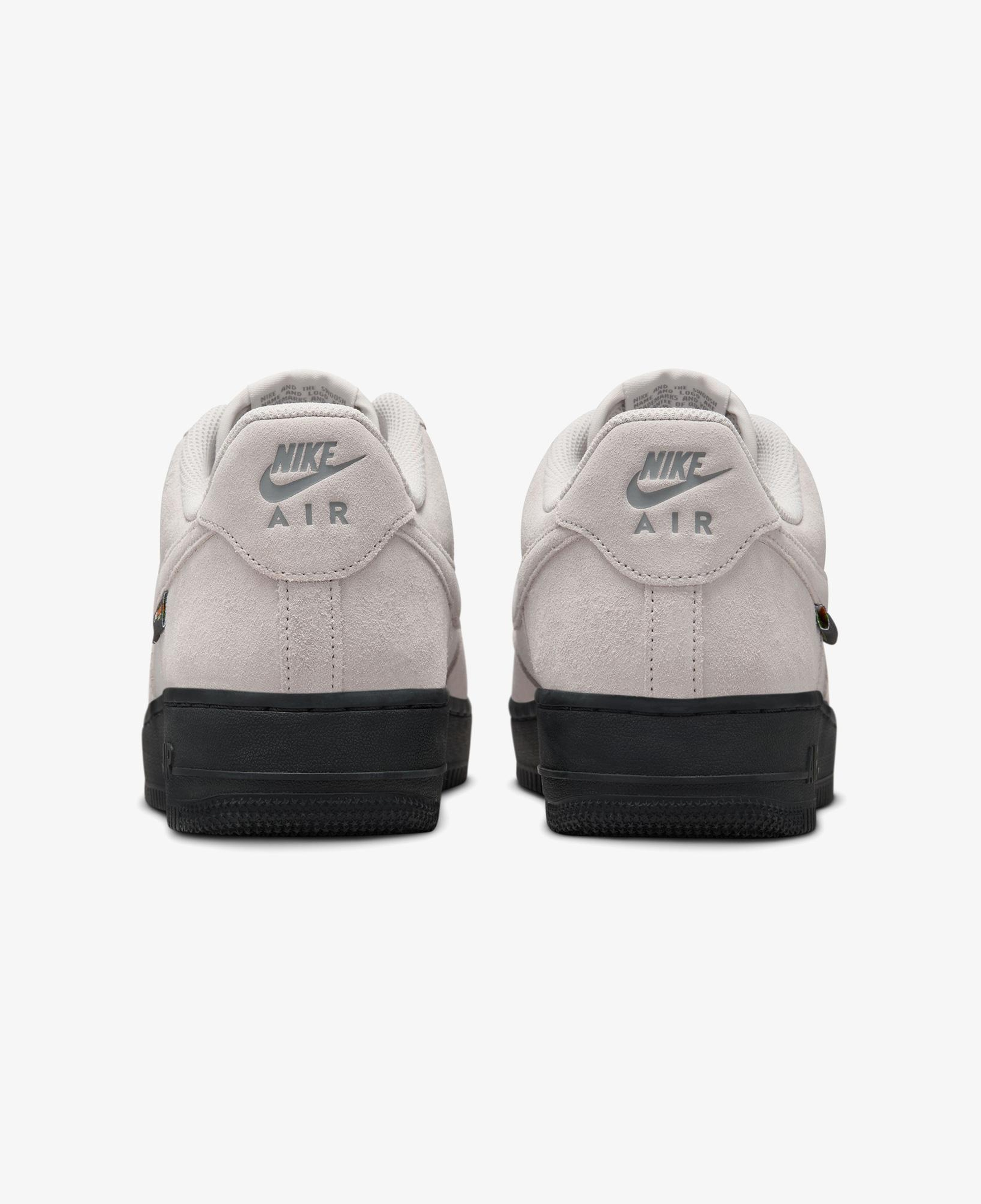 Nike Air Force 1 '07 Erkek Gri Spor Ayakkabı