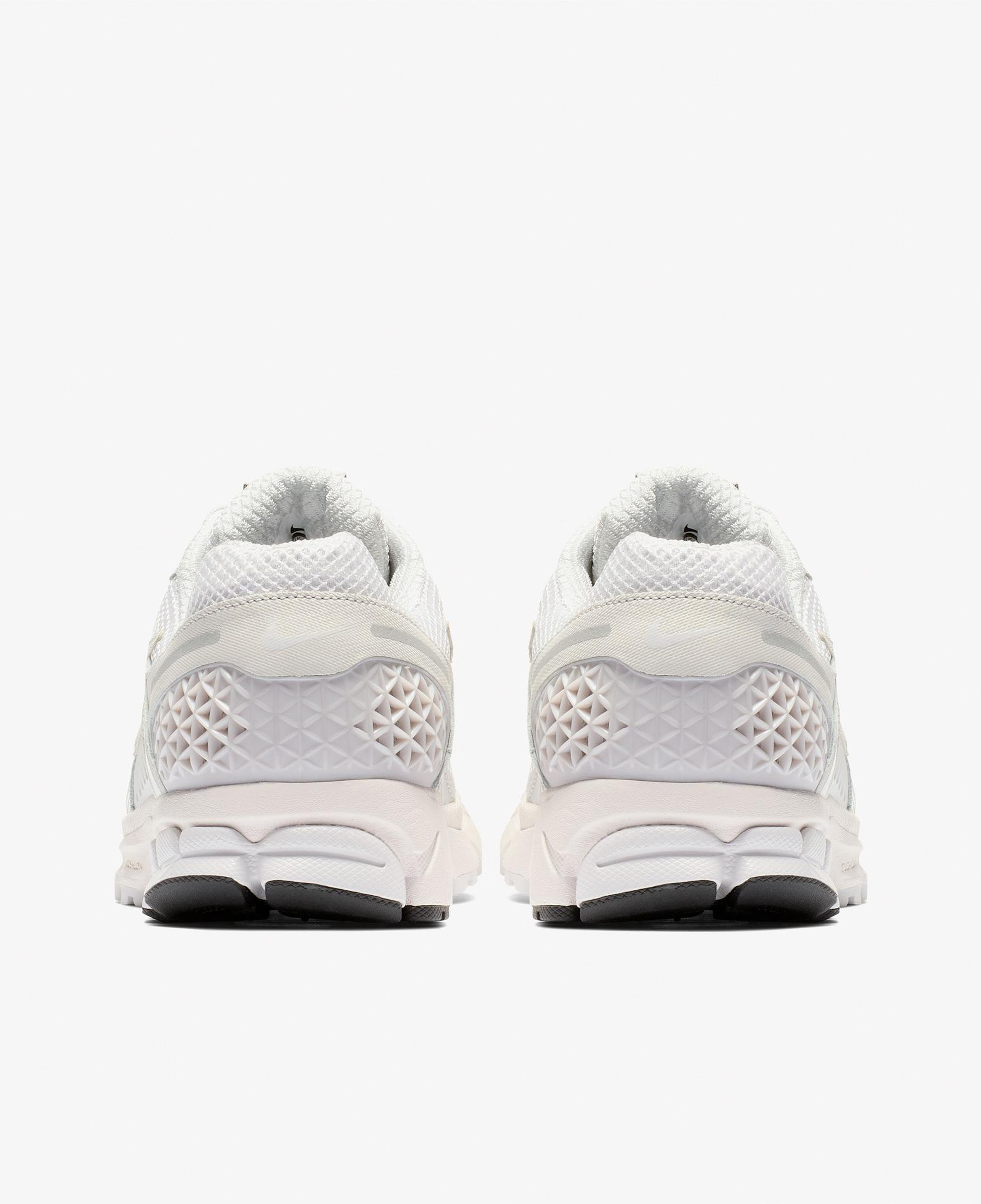 Nike Zoom Vomero 5 Erkek Gri Spor Ayakkabı