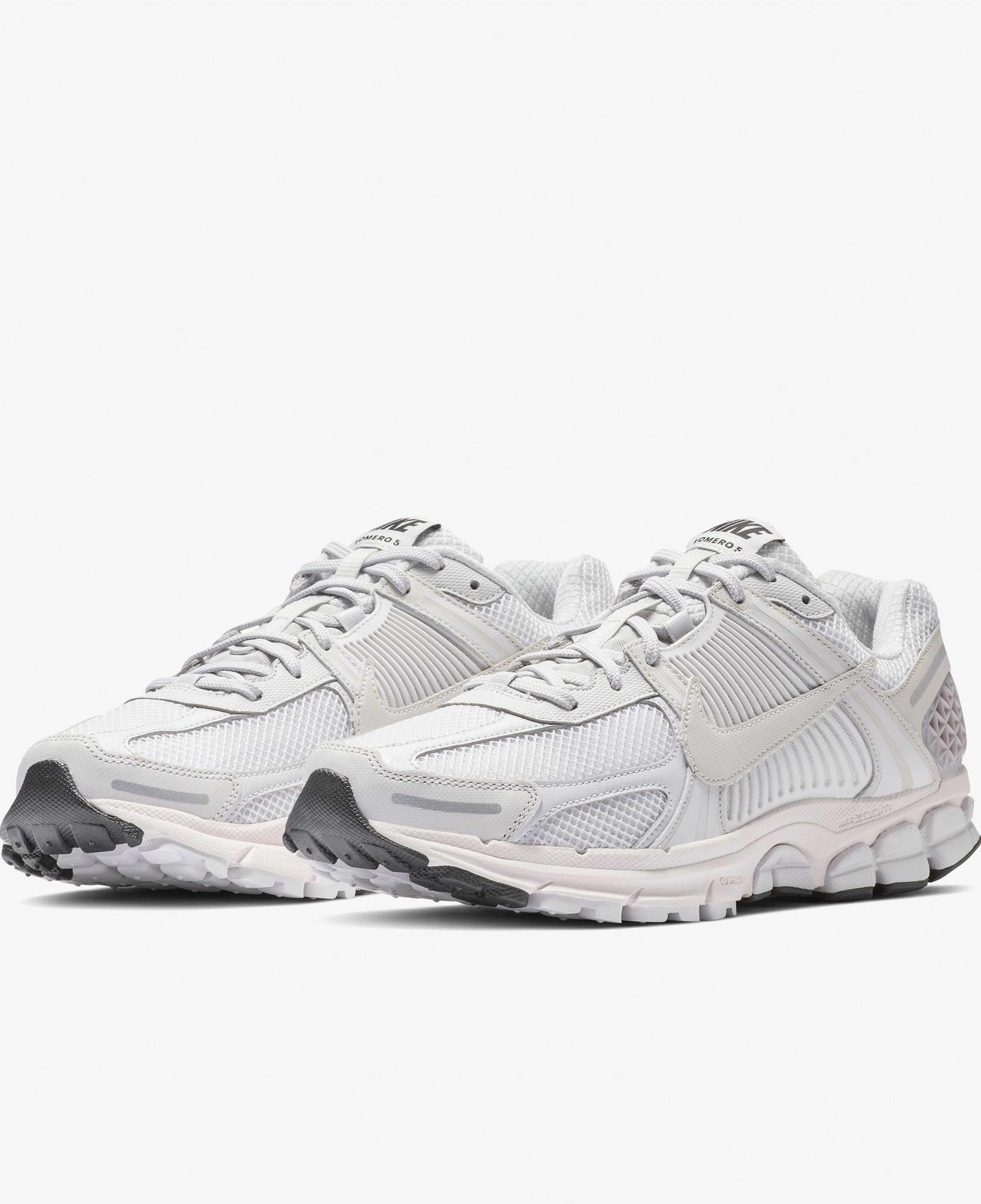 Nike Zoom Vomero 5 Erkek Gri Spor Ayakkabı