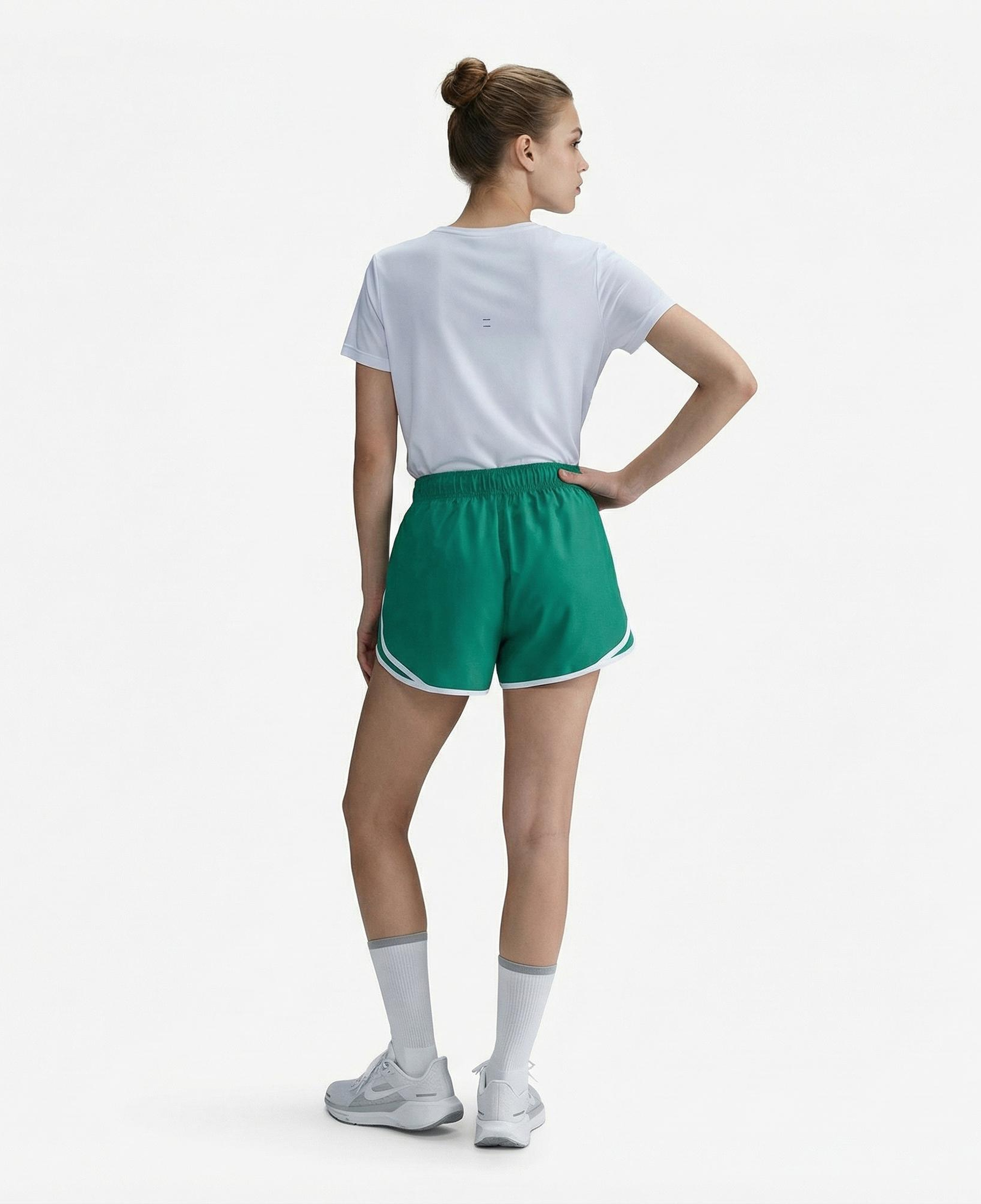 Nike Tempo Dri-Fit Kadın Beyaz T-Shirt