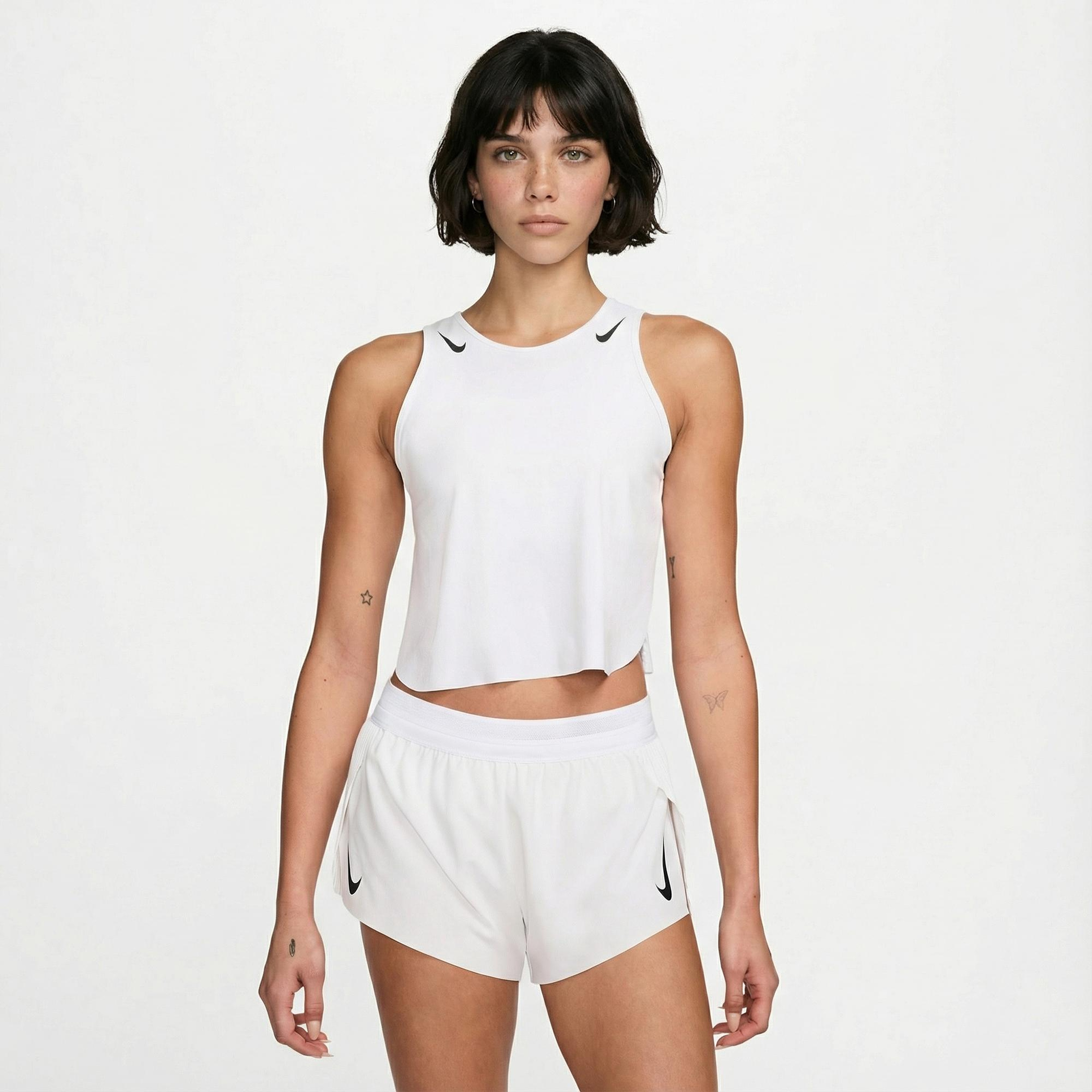 Nike AeroSwift Dri-Fit Adventure Kadın Beyaz Crop T-Shirt