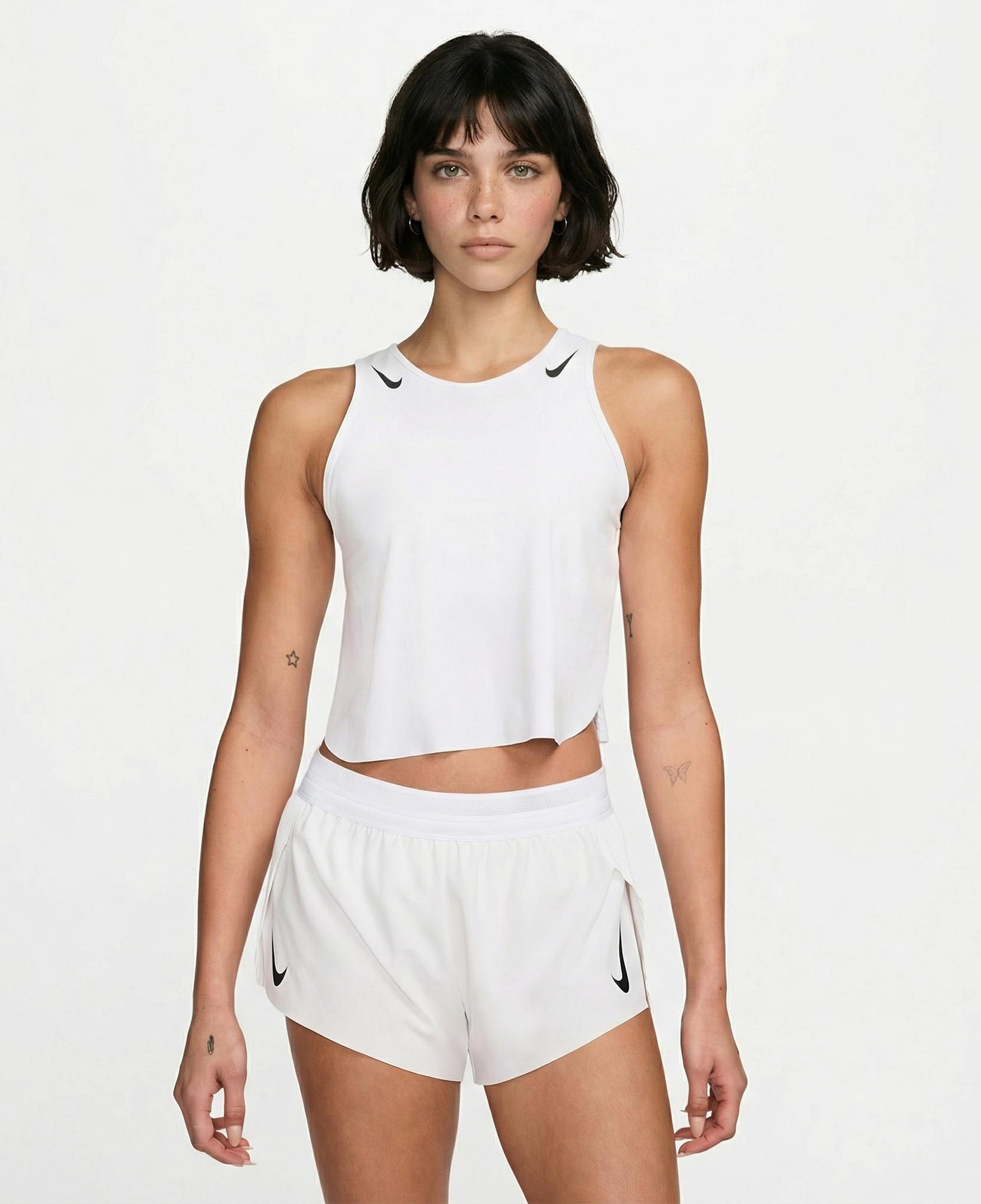 Nike AeroSwift Dri-Fit Adventure Kadın Beyaz Crop T-Shirt