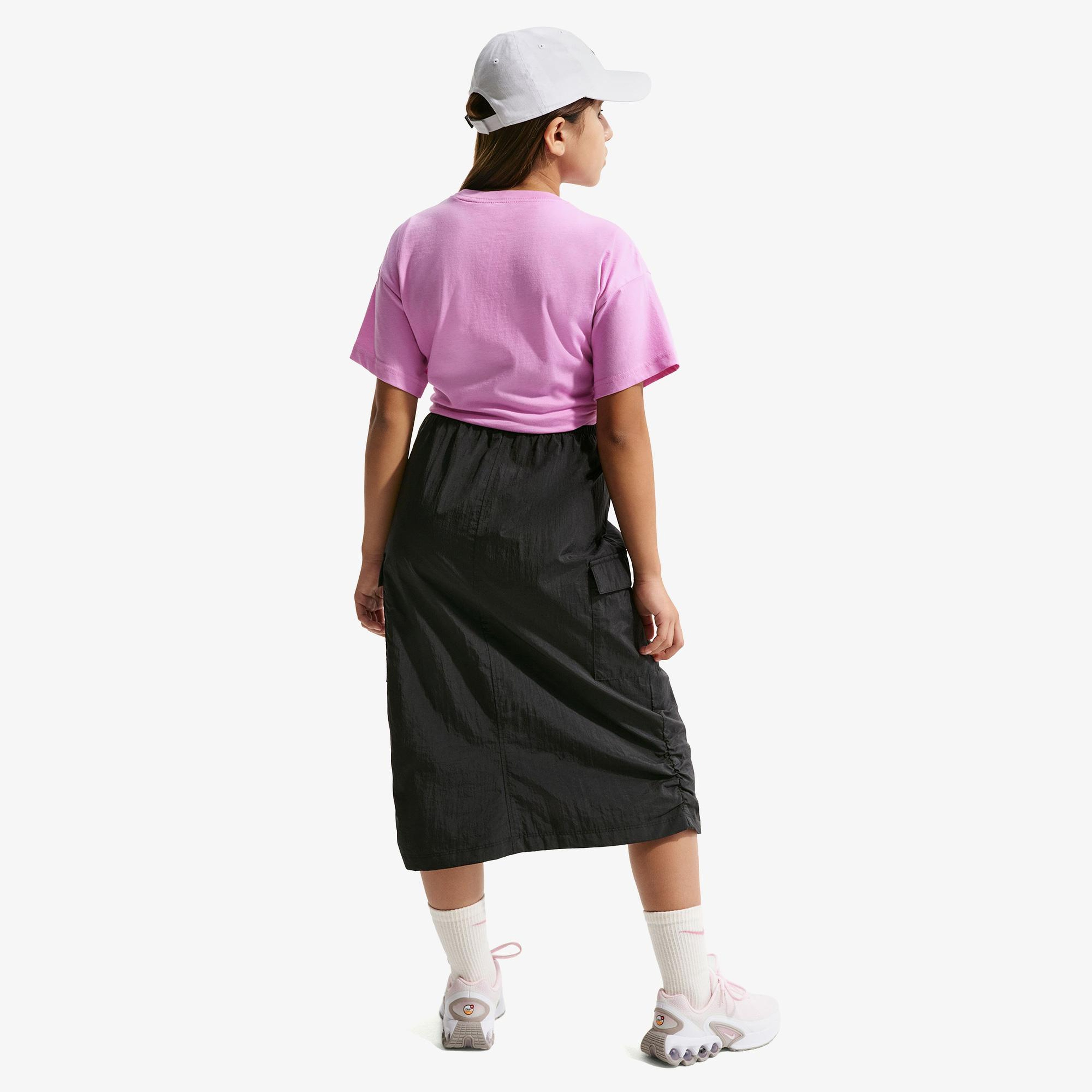 Nike Sportswear Essential Çocuk Pembe T-Shirt