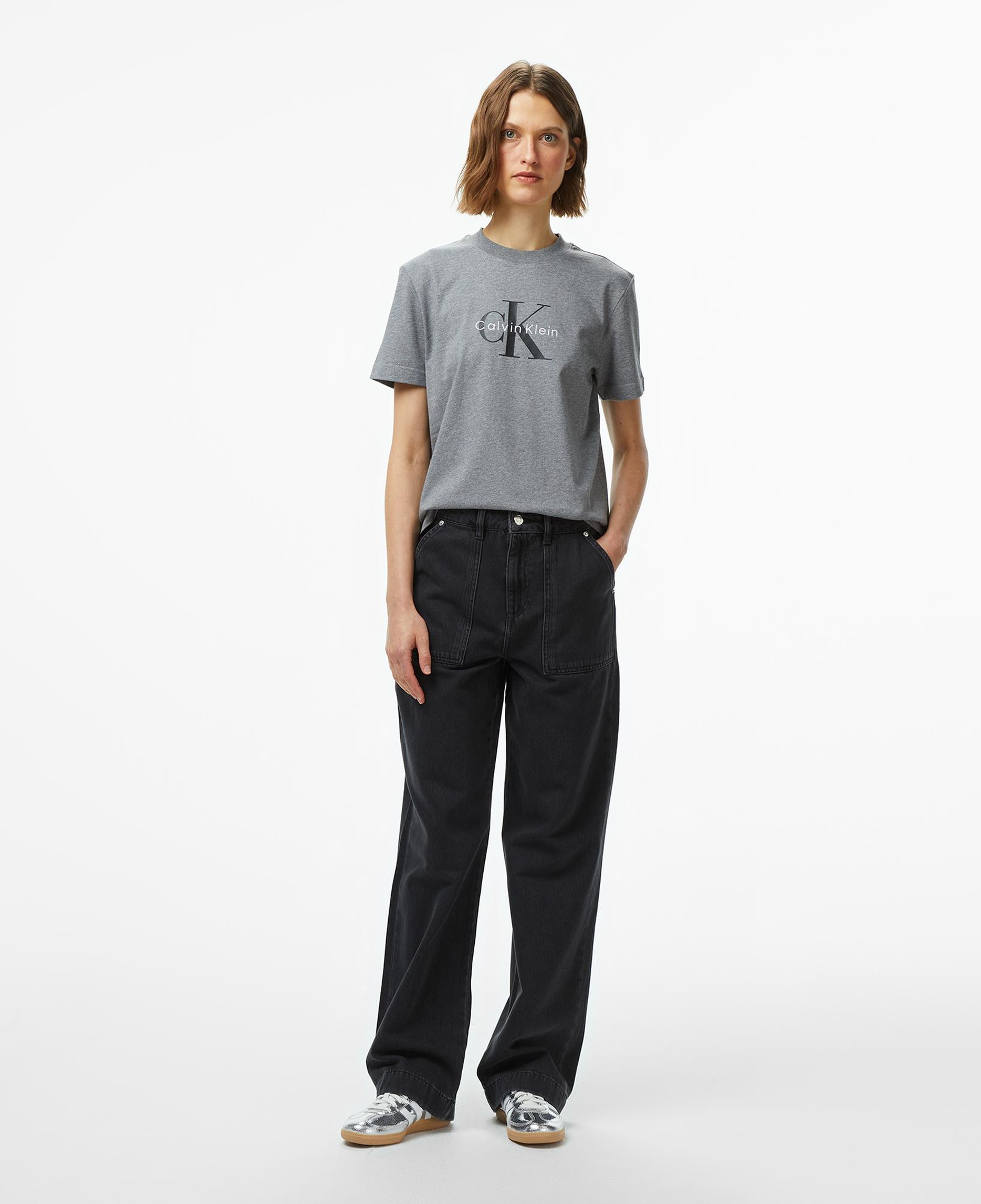 Calvin Klein Hero Classic Monologo Kadın Gri T-Shirt