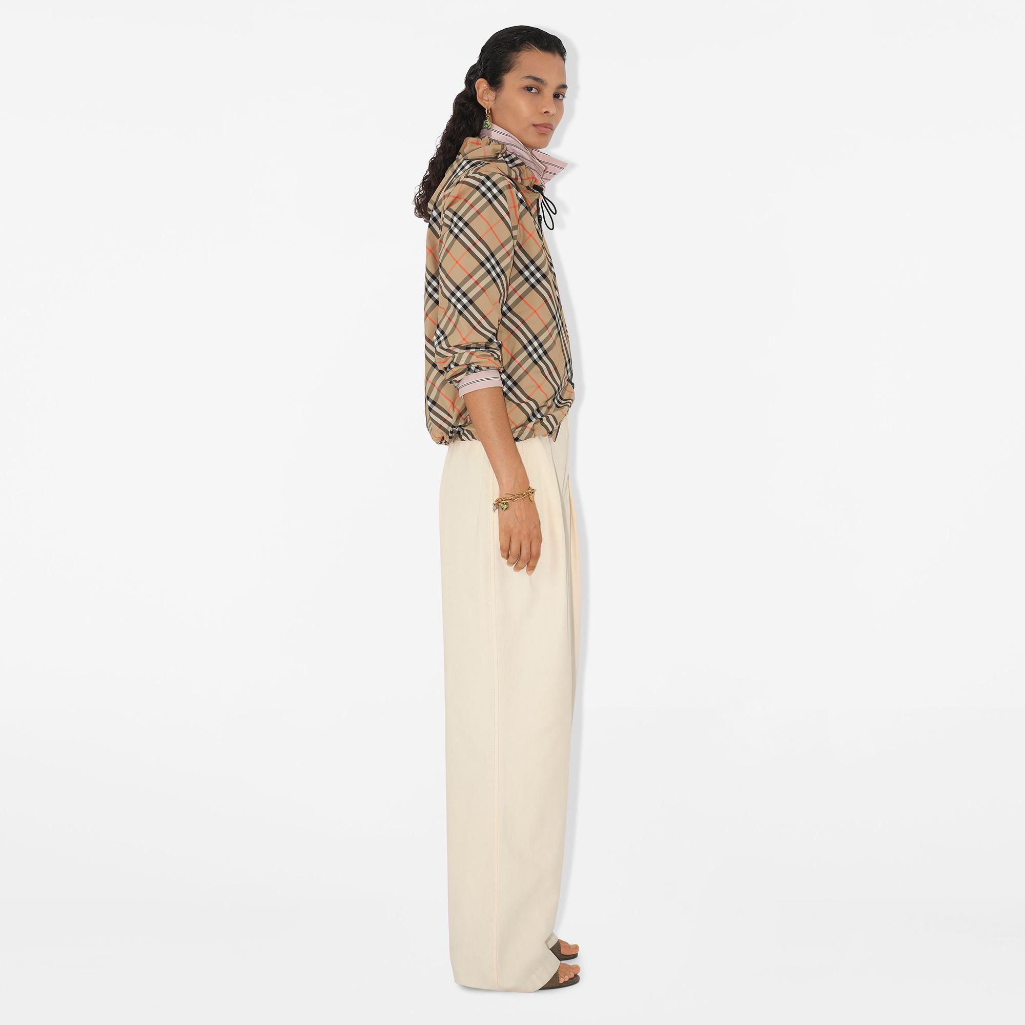 Burberry Check Hooded Kadın Bej Mont