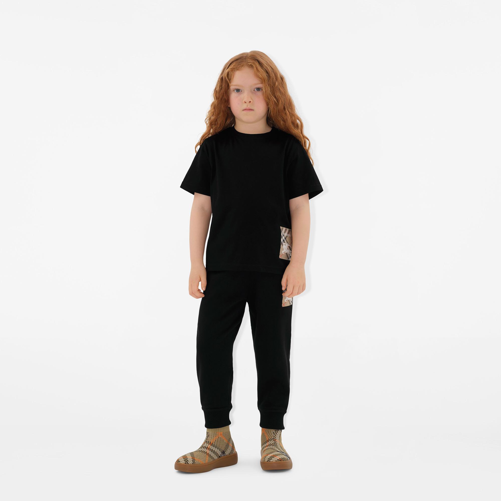 Burberry Cedar Check Label Cotton Çocuk Siyah T-Shirt