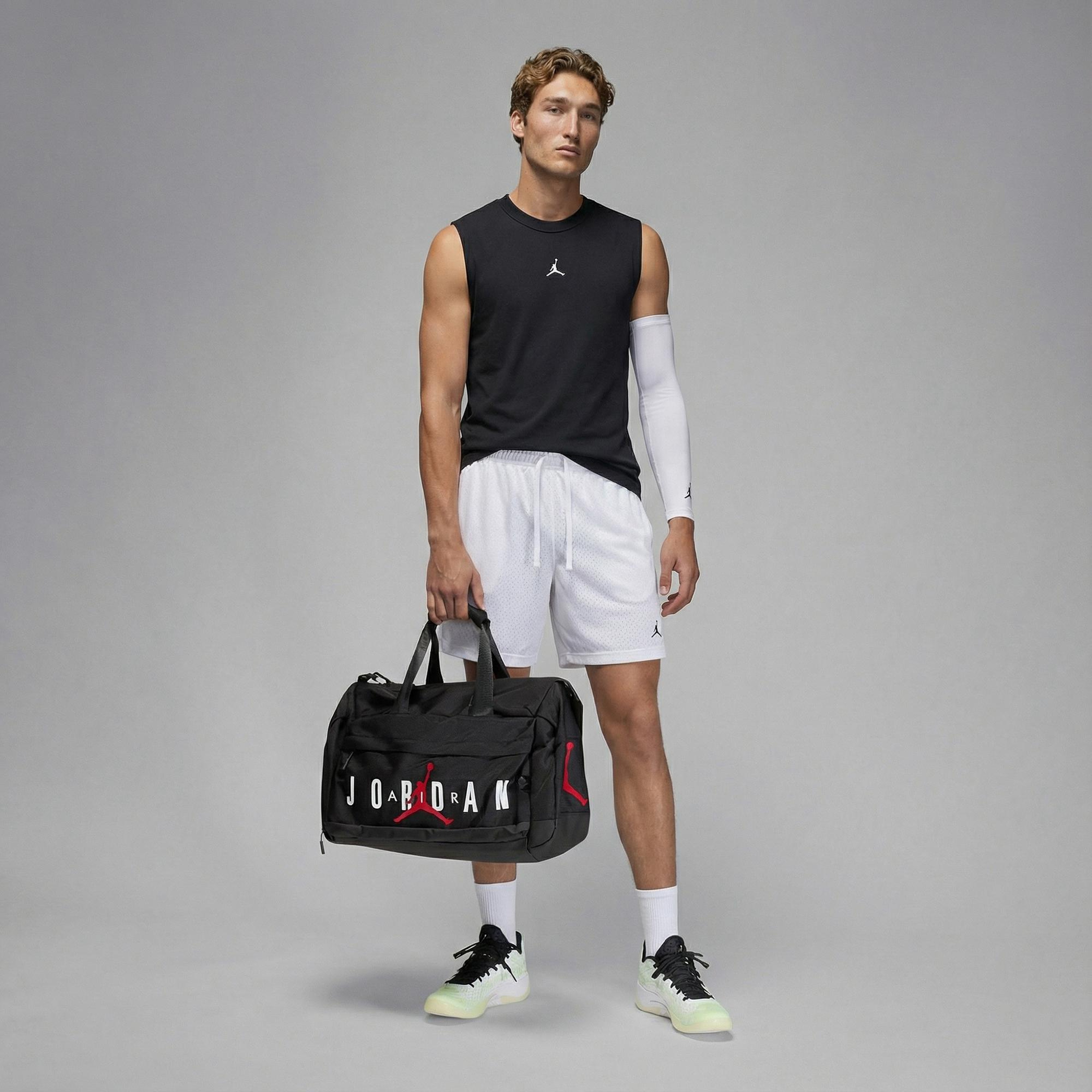 Jordan Dri-Fit Sport Erkek Siyah Kolsuz T-Shirt