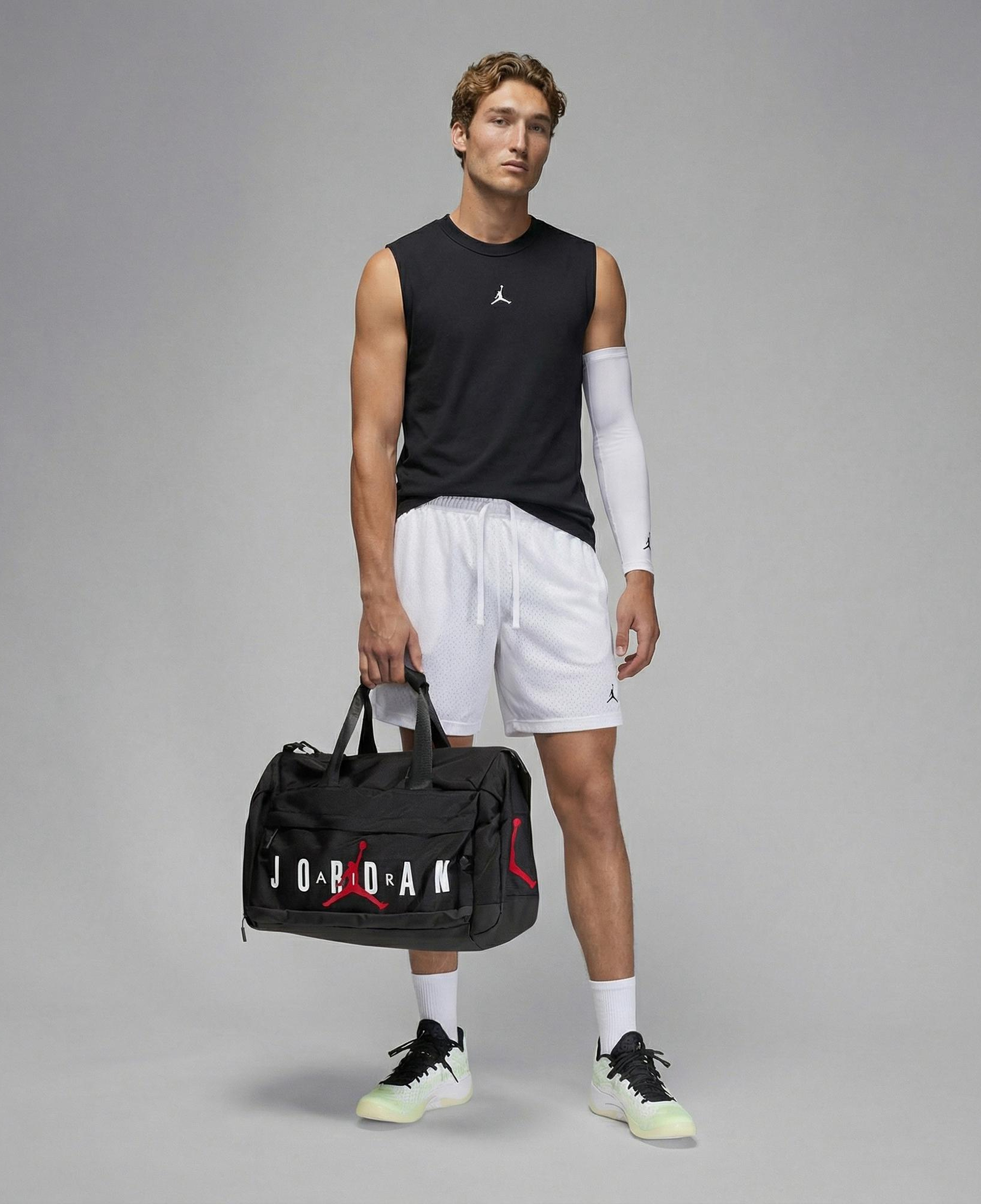 Jordan Dri-Fit Sport Erkek Siyah Kolsuz T-Shirt