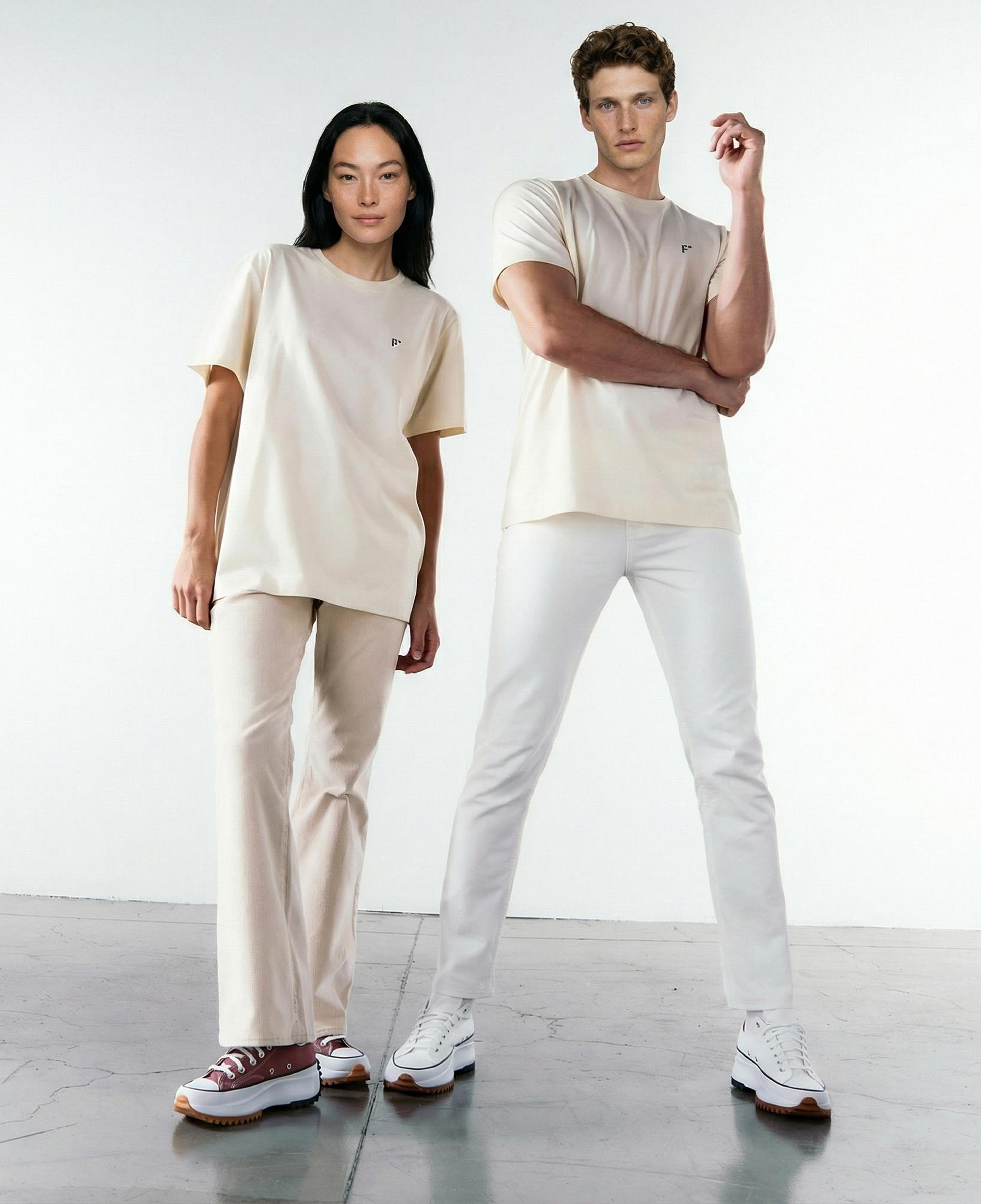 FashFed Unisex Bej T-Shirt