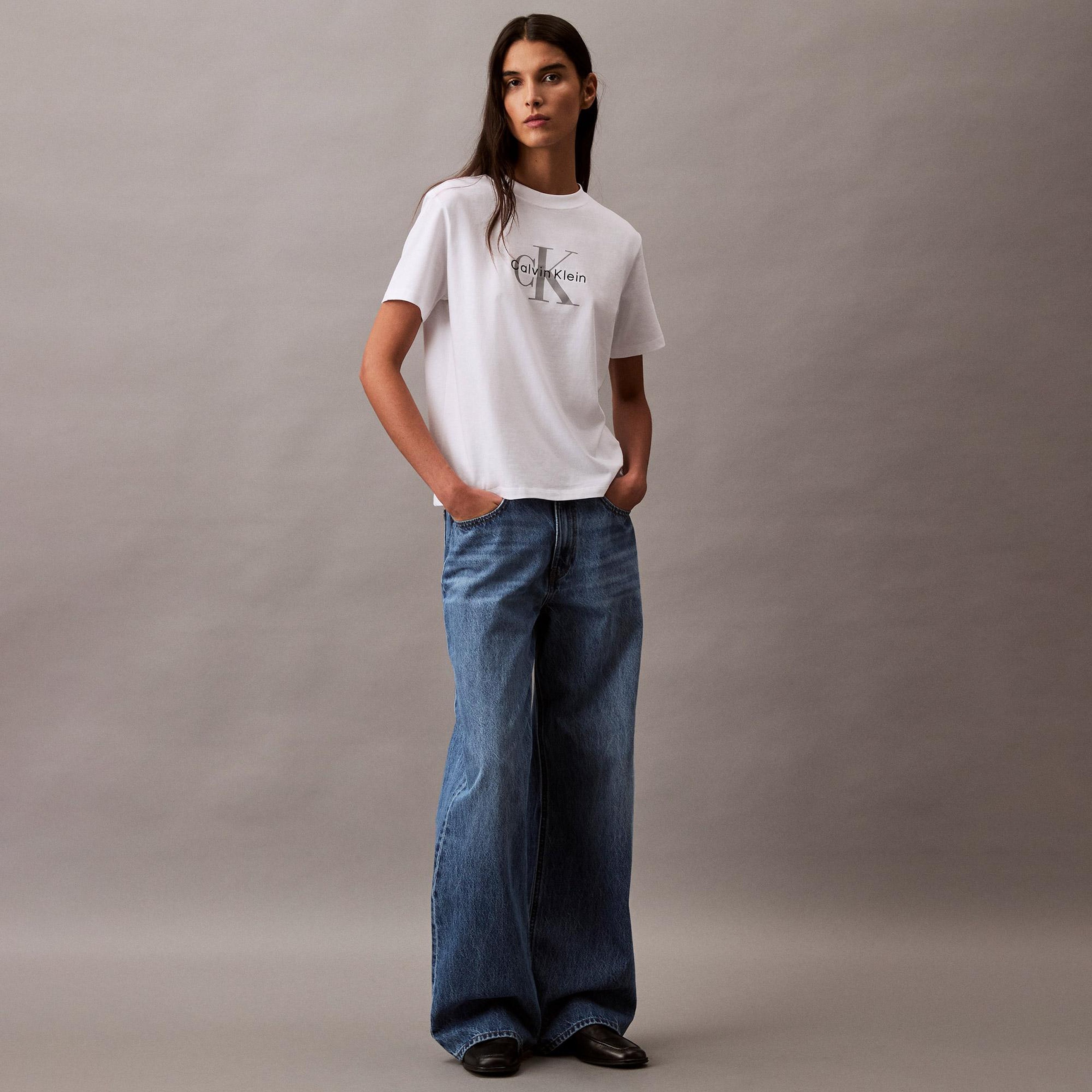 Calvin Klein Hero Classic Monologo Kadın Beyaz T-Shirt