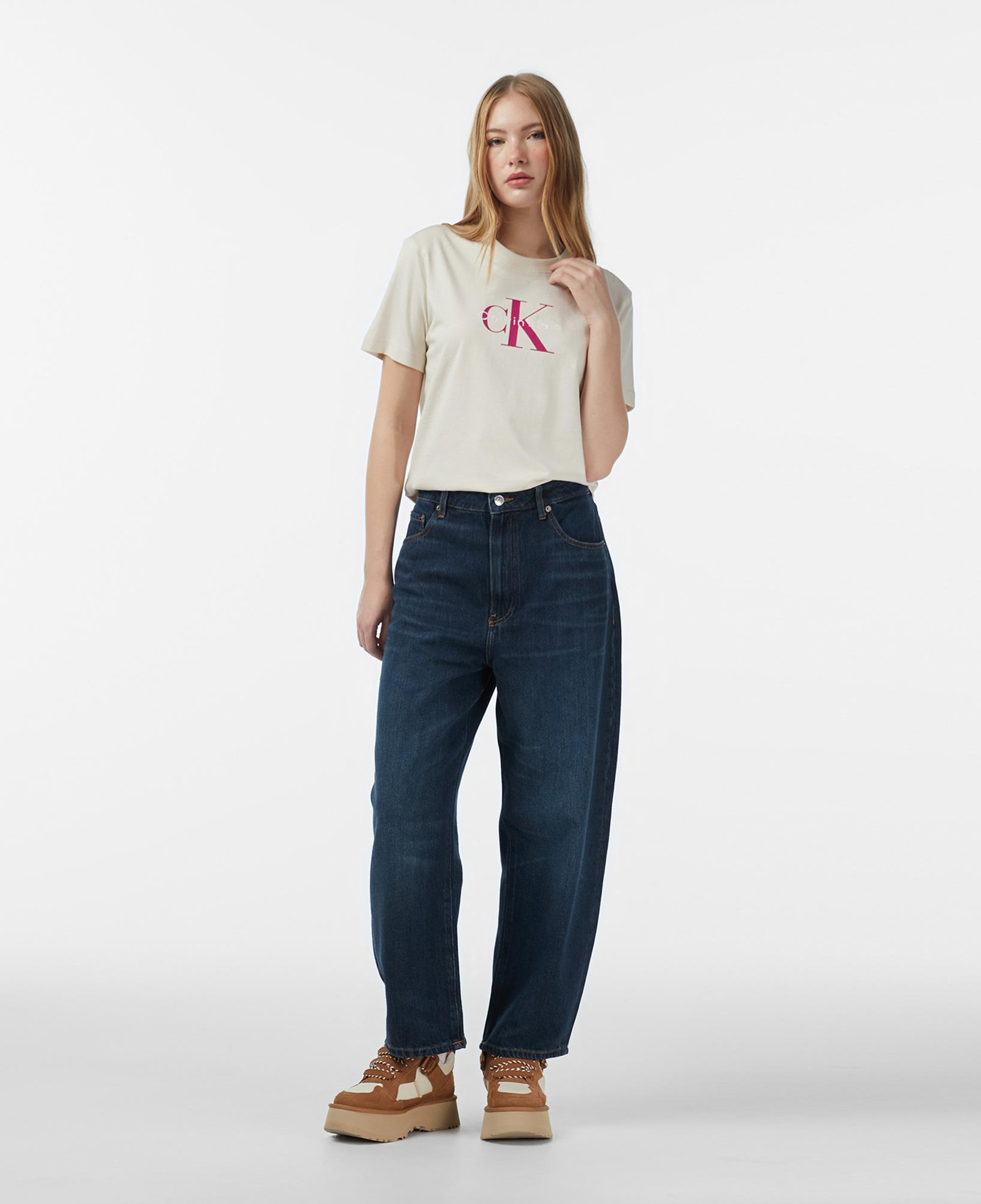 Calvin Klein Hero Classic Monologo Kadın Beyaz T-Shirt
