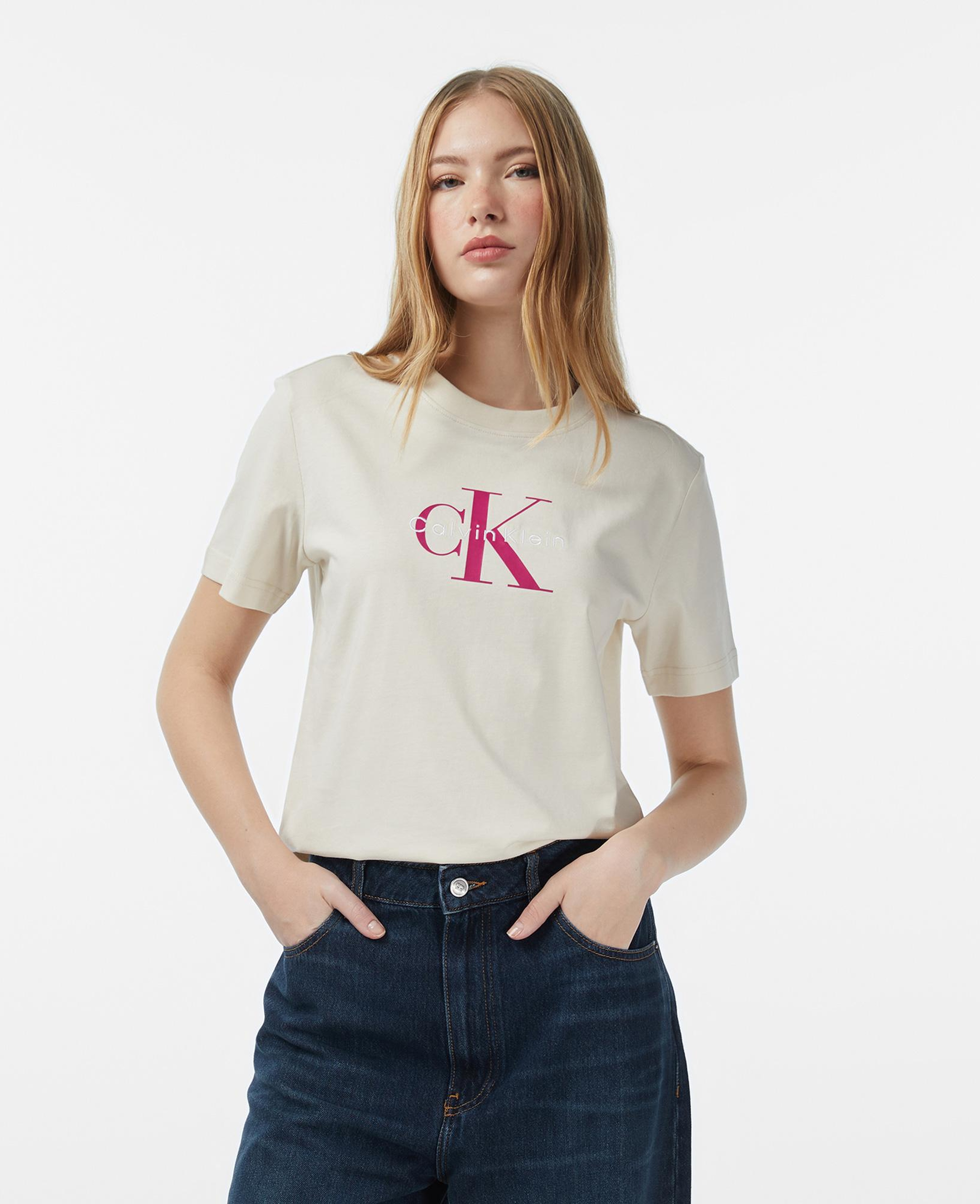 Calvin Klein Hero Classic Monologo Kadın Beyaz T-Shirt