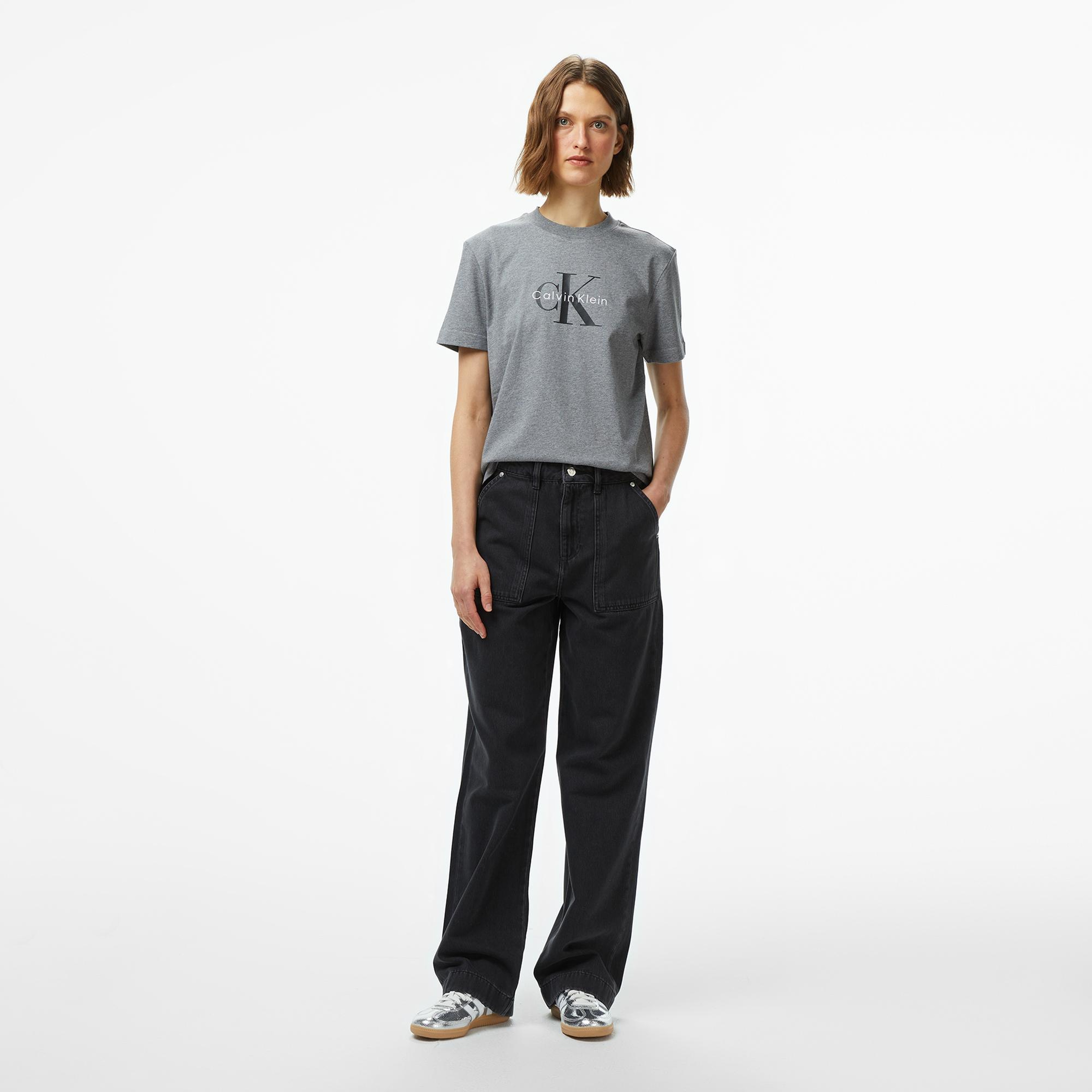 Calvin Klein Hero Classic Monologo Kadın Gri T-Shirt