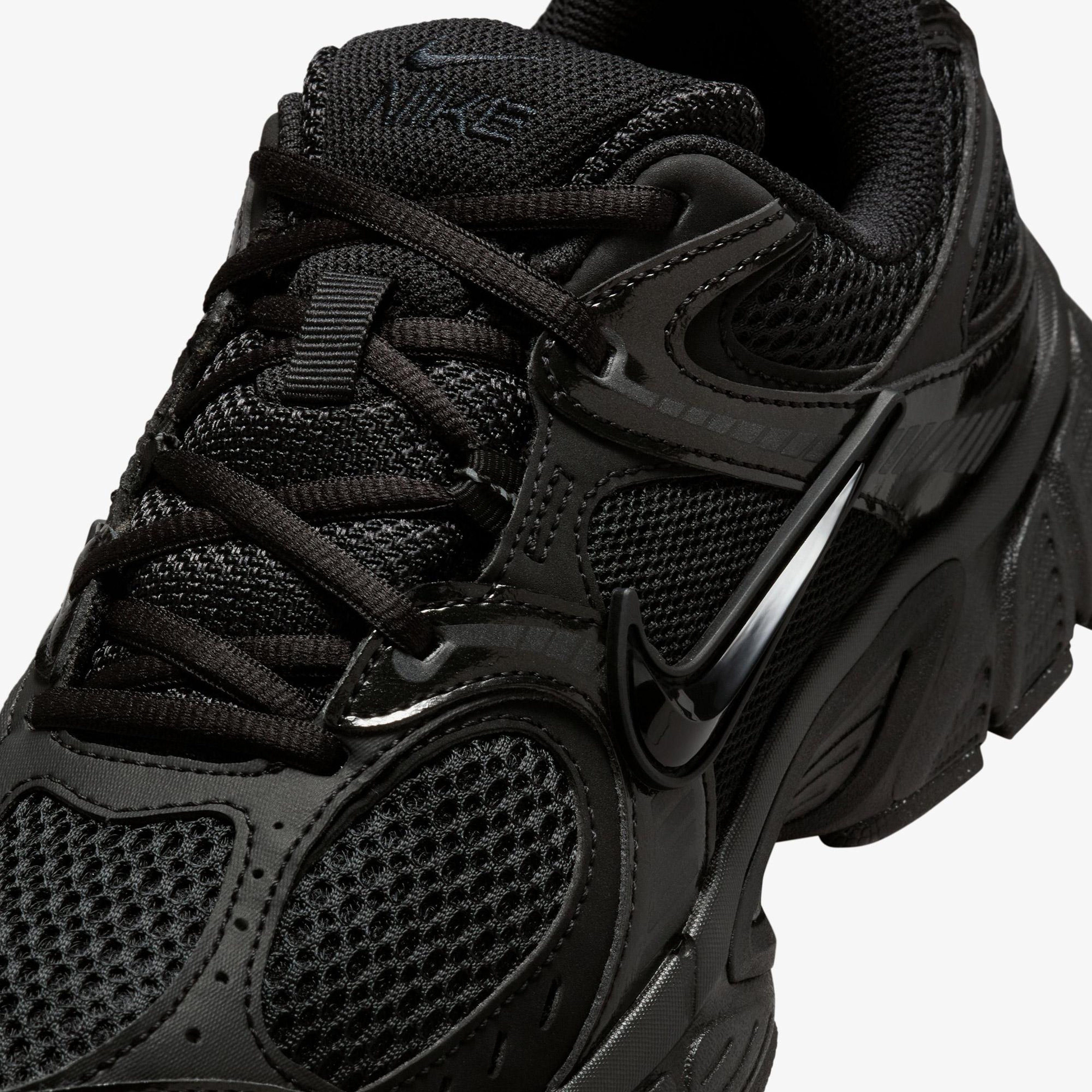 Nike V5 RNR Kadın Siyah Spor Ayakkabı