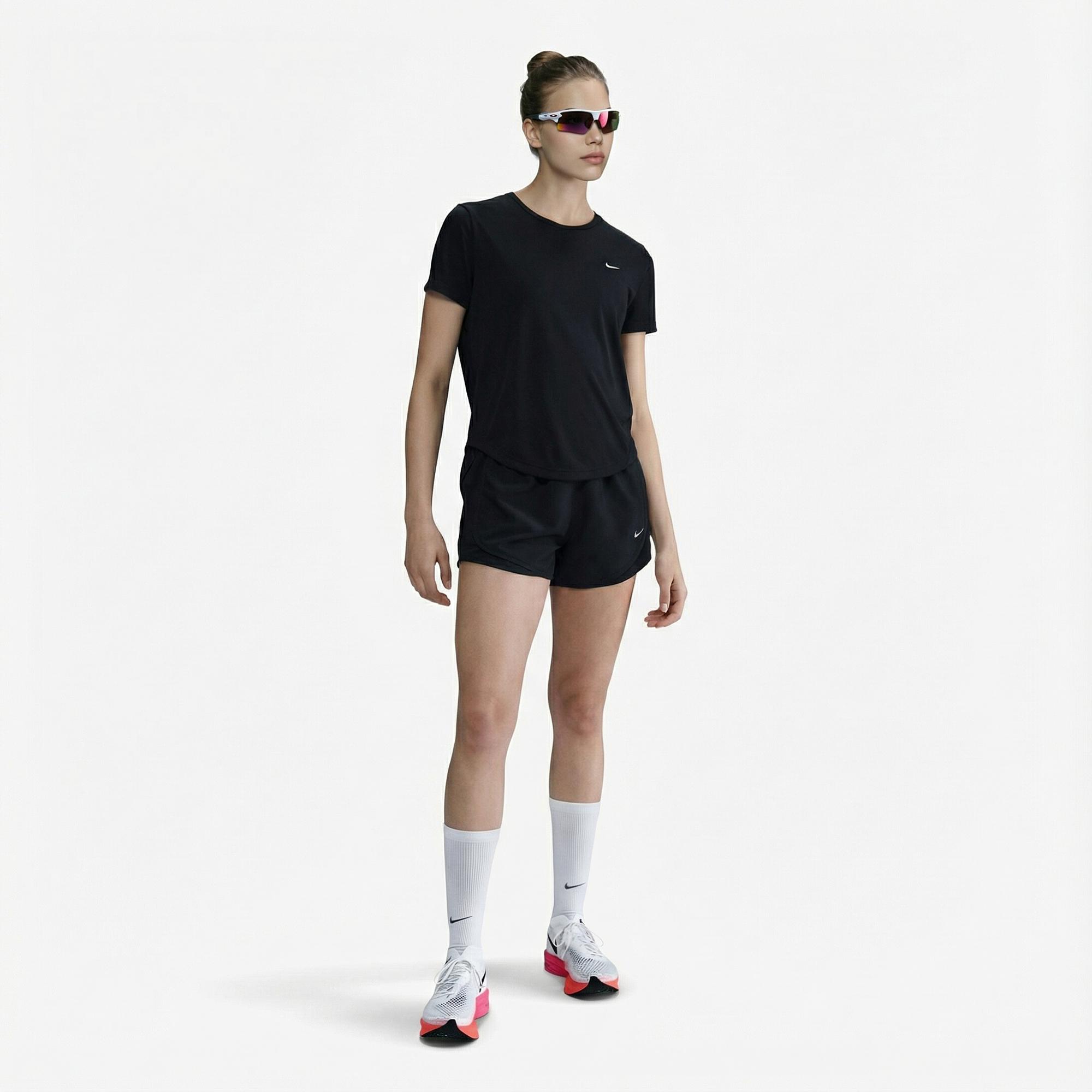 Nike Tempo Dri-Fit Kadın Siyah T-Shirt