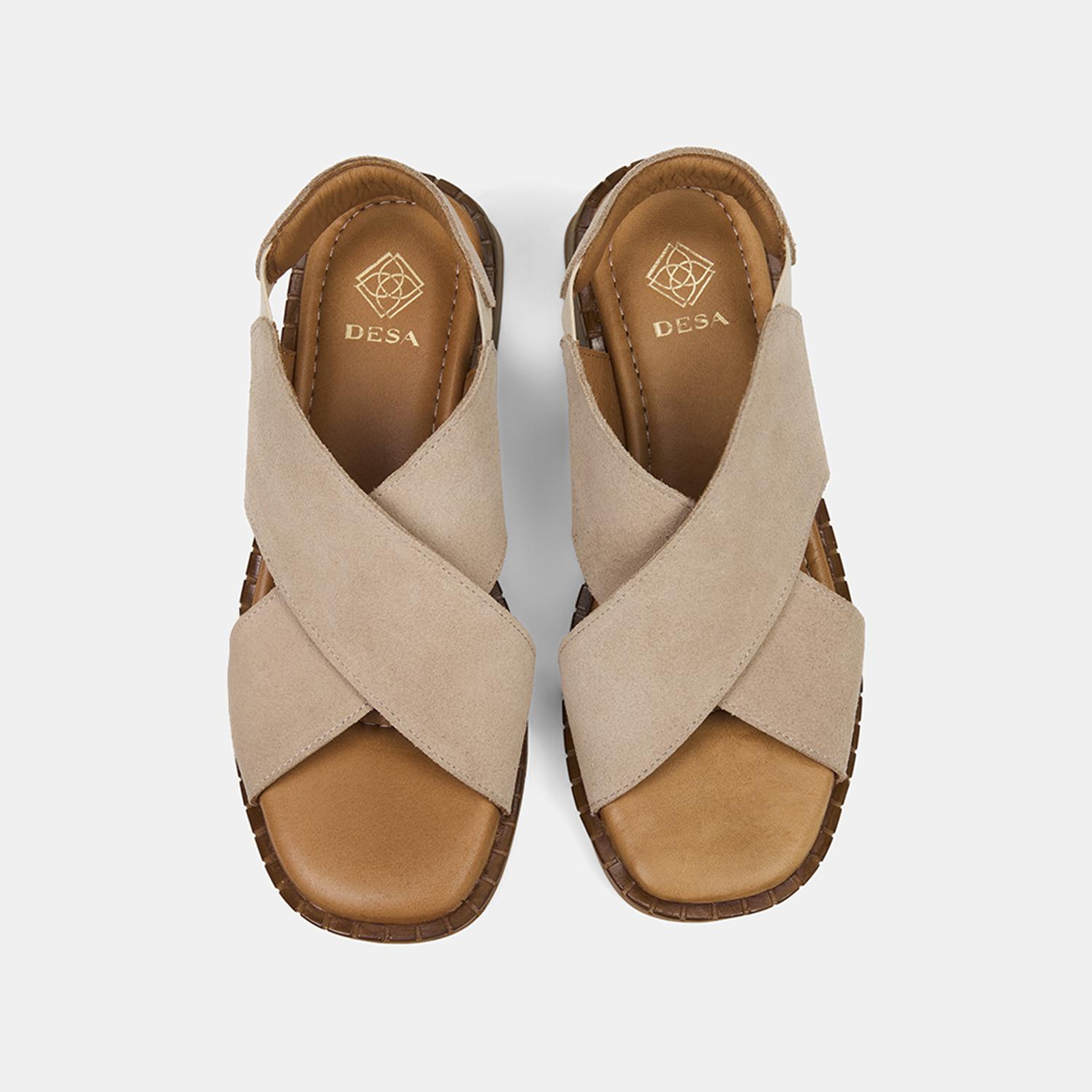 Kadın Bej Lastikli Çapraz Bantlı Süet Sandalet