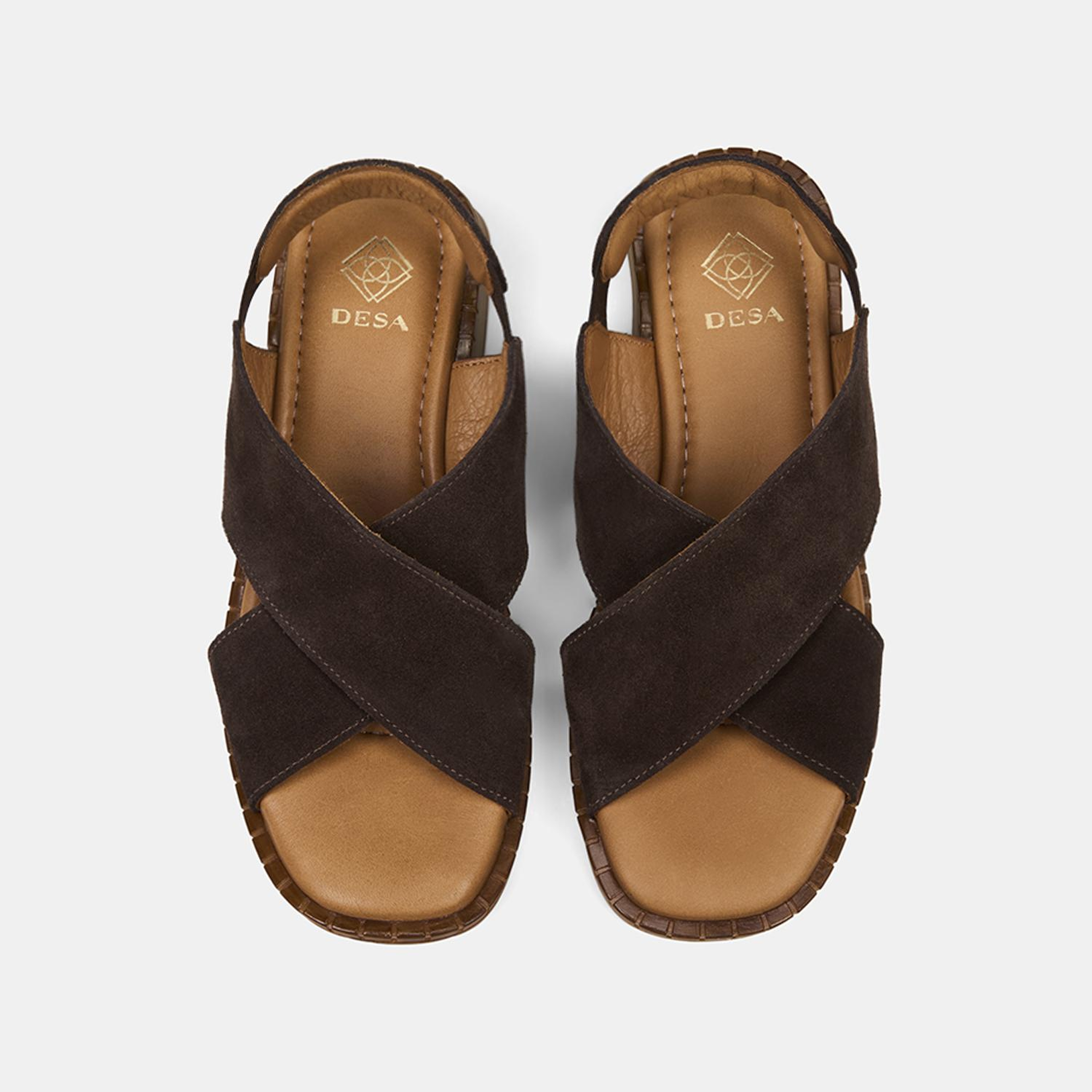 Kadın Kahve Lastikli Çapraz Bantlı Süet Sandalet