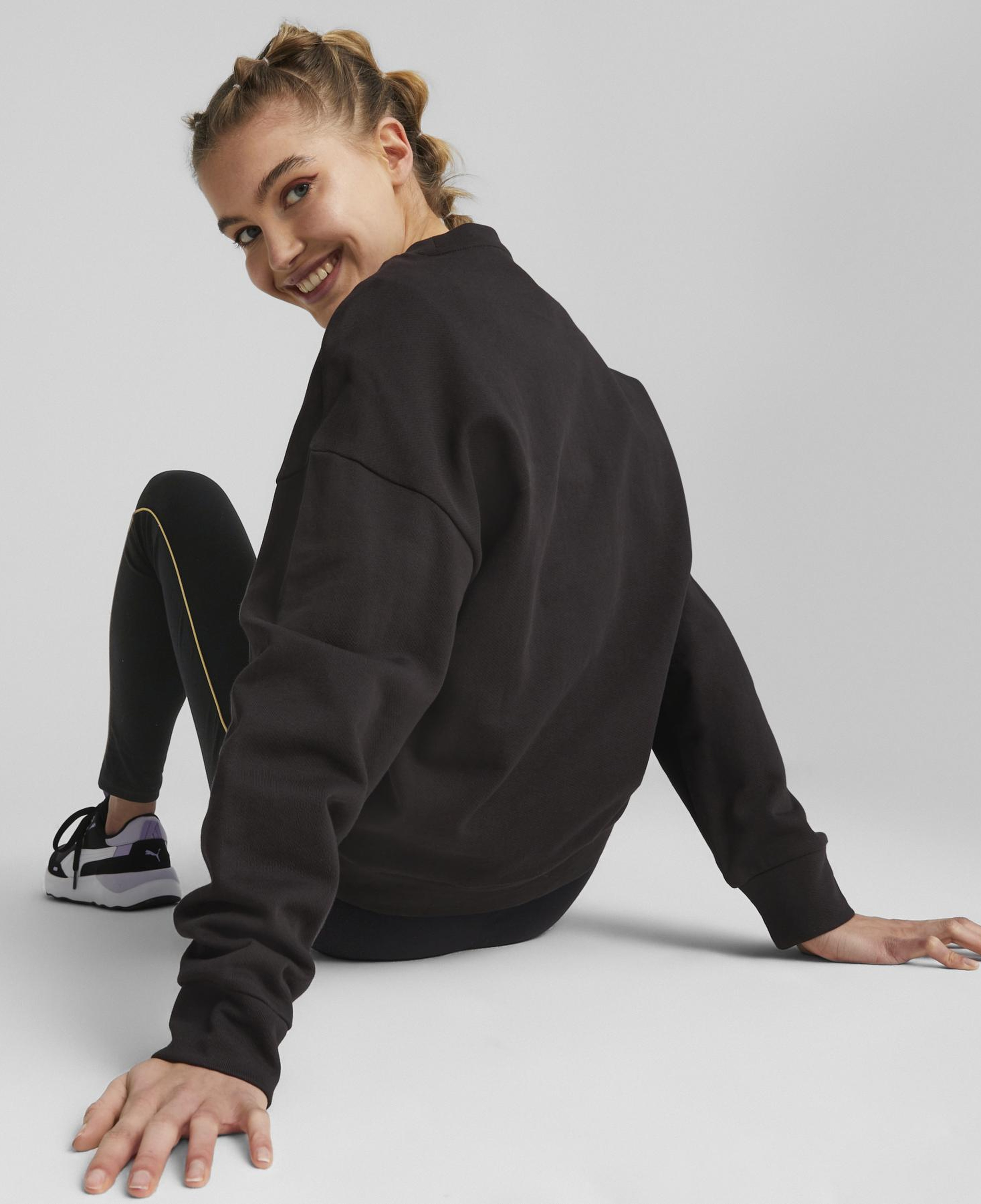 Puma Better Essentıals Crew Kadın Siyah Sweatshirt